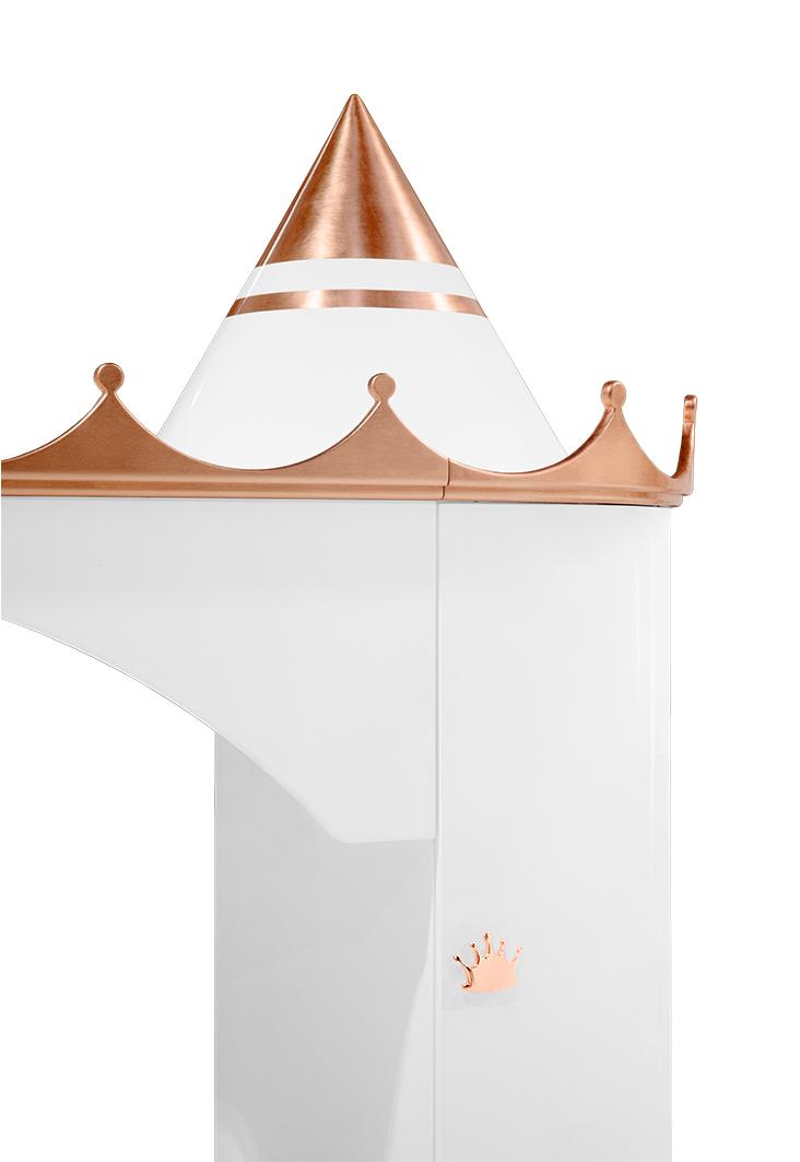 Lit Kings & Queens Castle