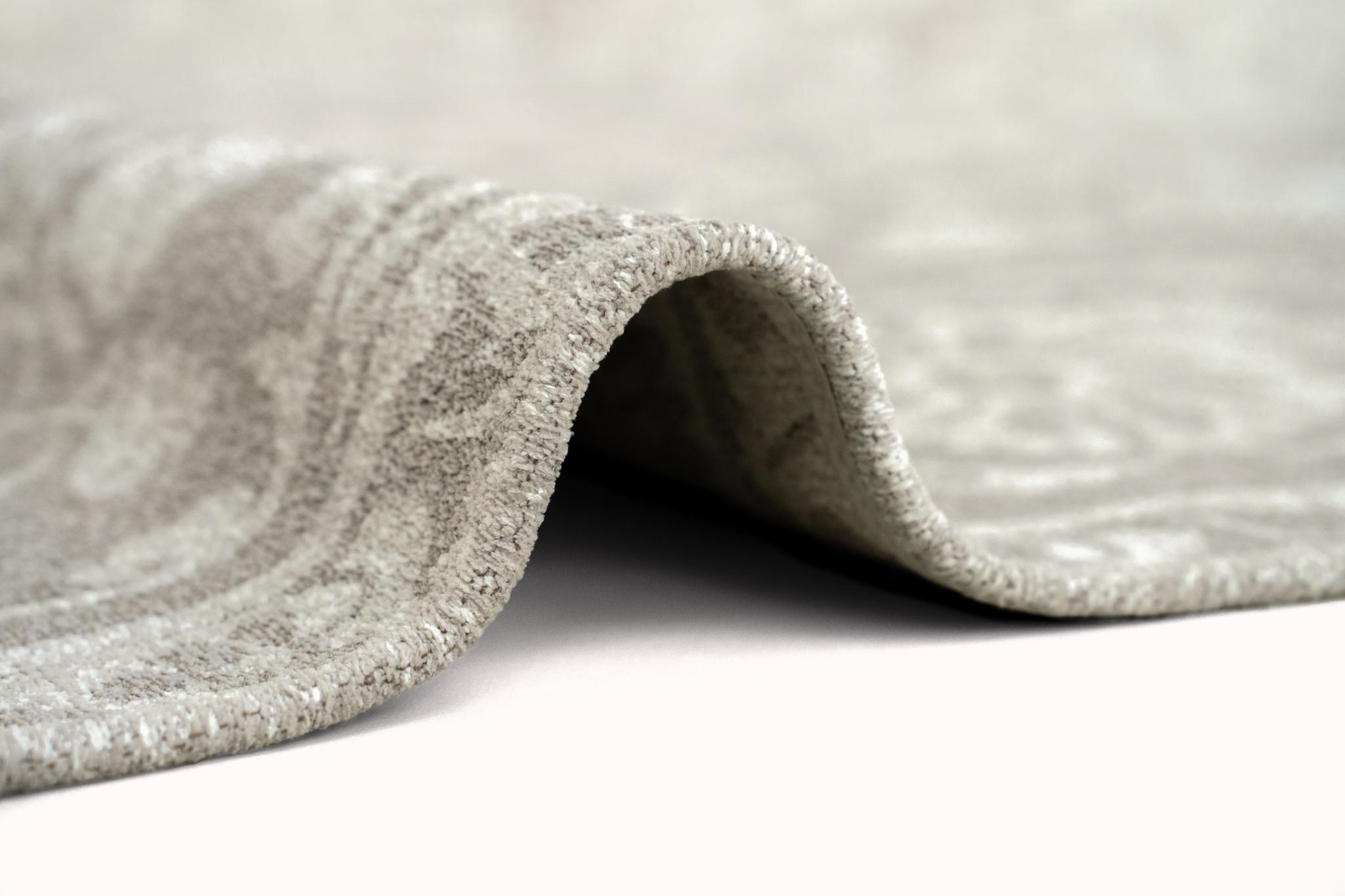Tapis Suzani «Borée» 9846