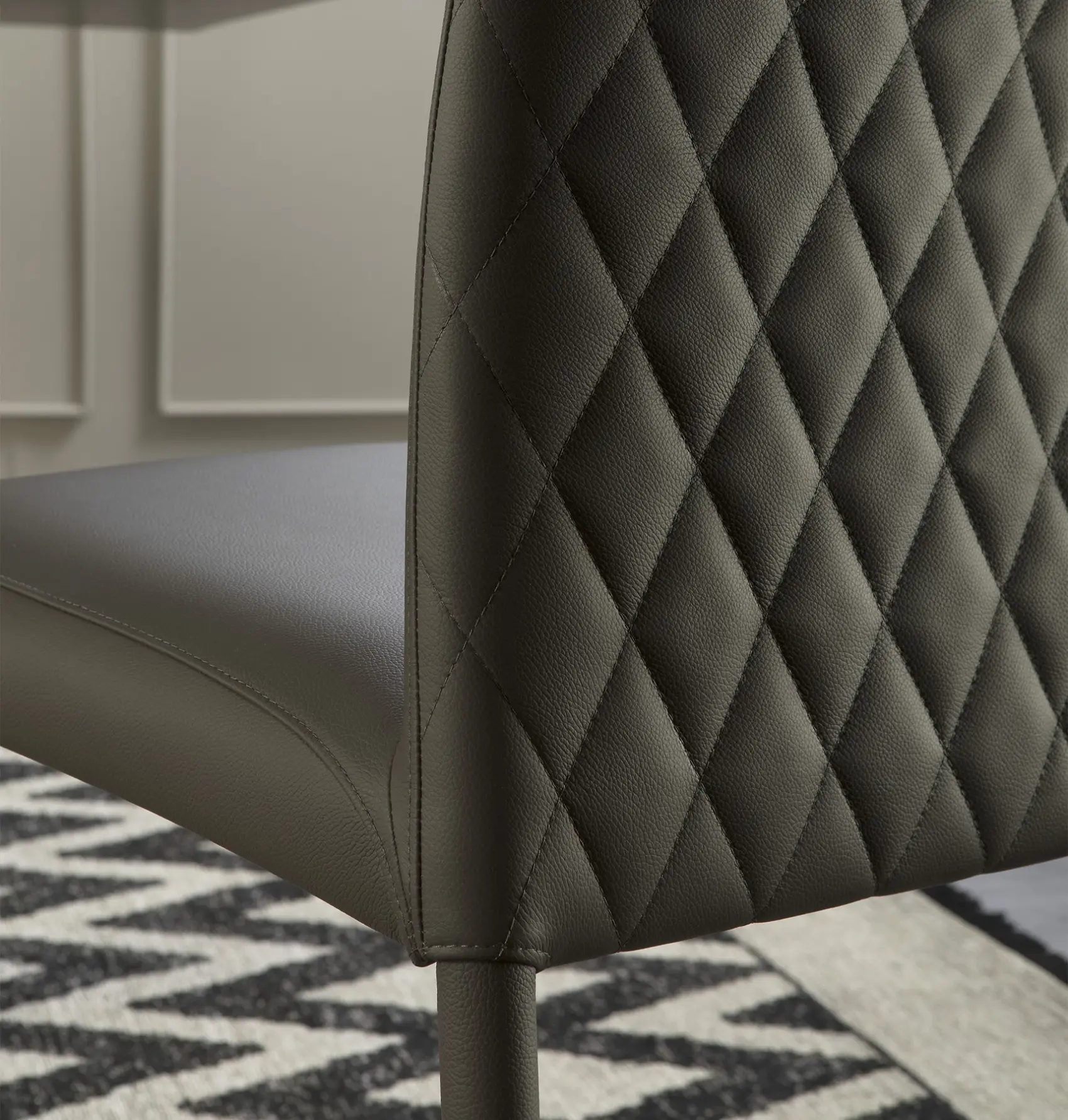 Chaise Charm Élite