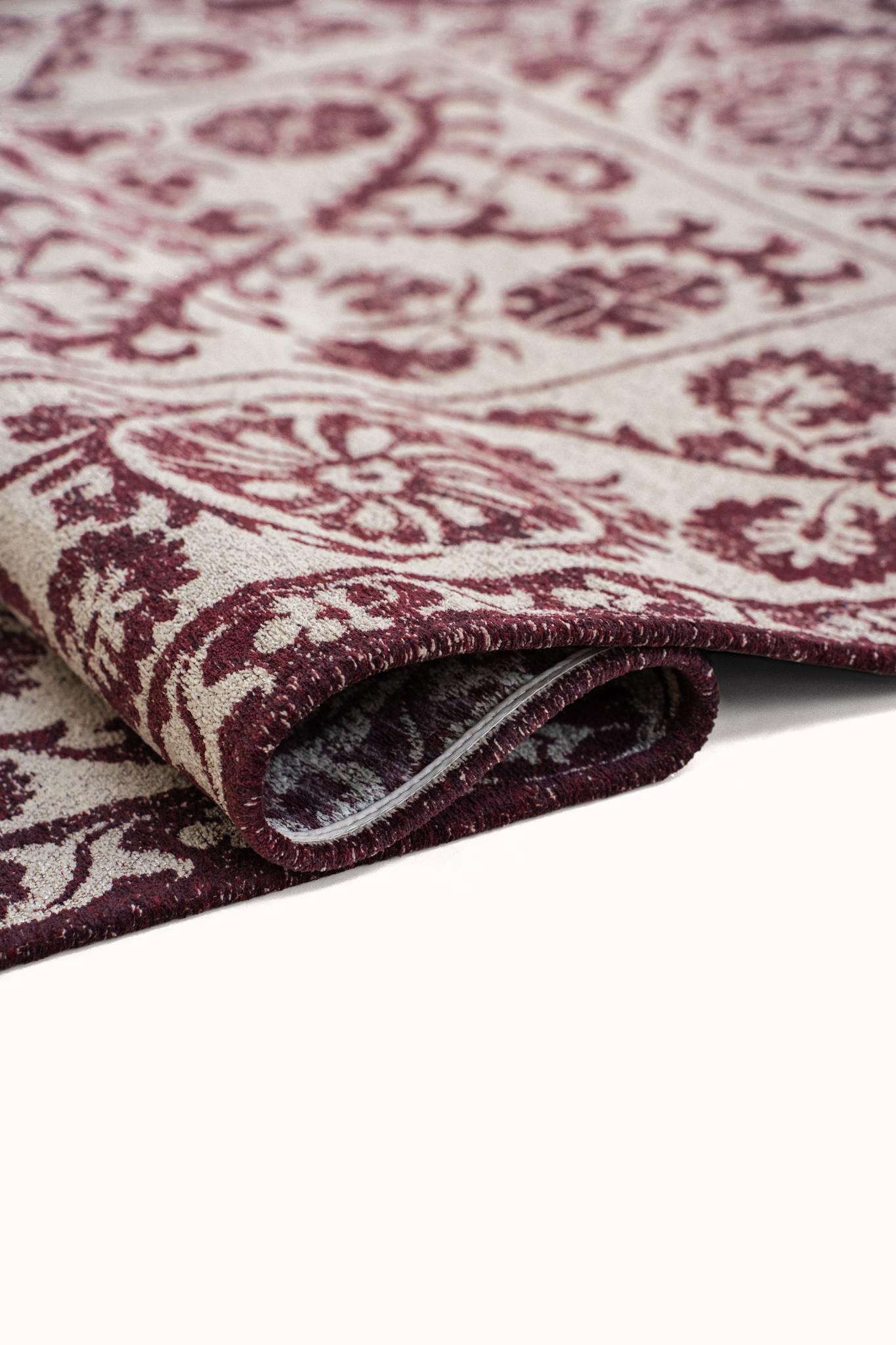 Tapis Suzani «Zéphyr» 9734