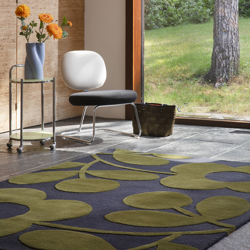 Tapis design en laine Sprig Stem Marine 063908