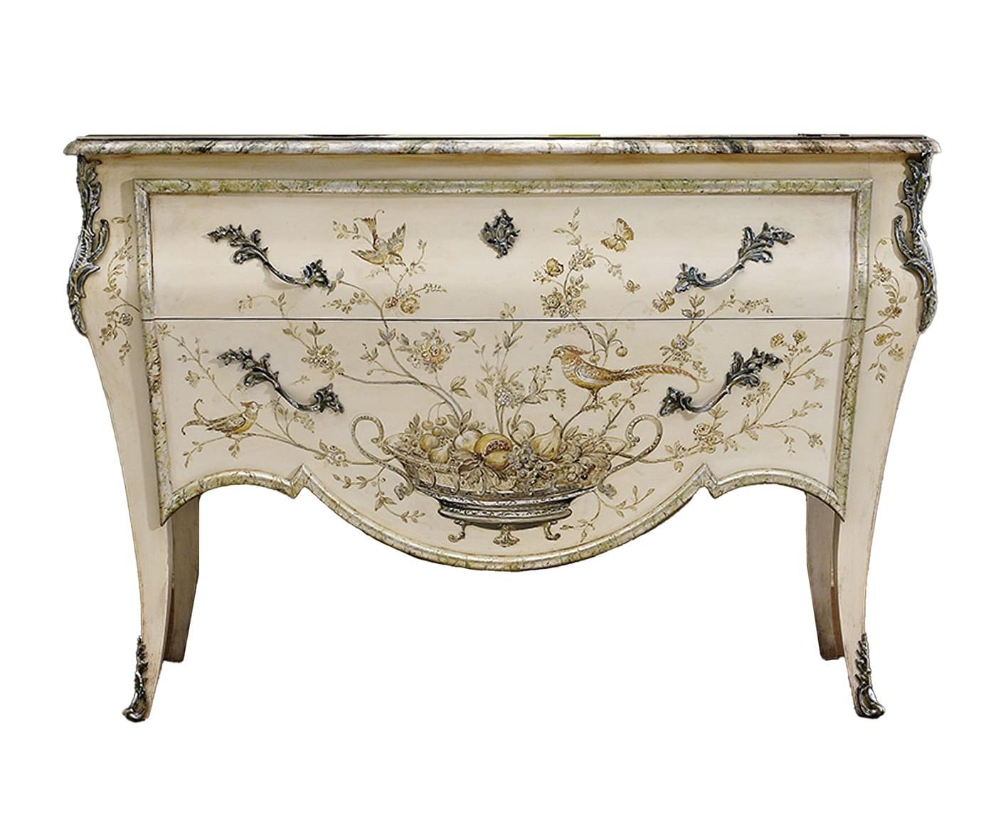 Commode de style baroque avec finition bois peint
