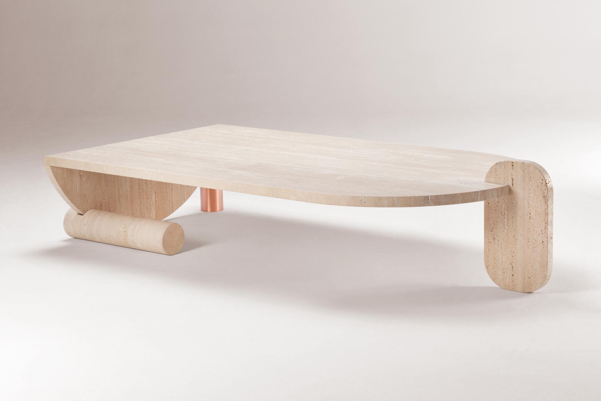 Table basse en travertin Playing Games