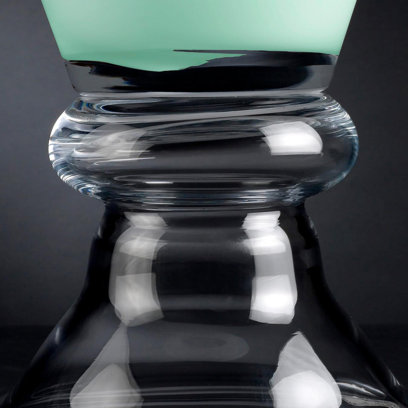 Vase New Romantic