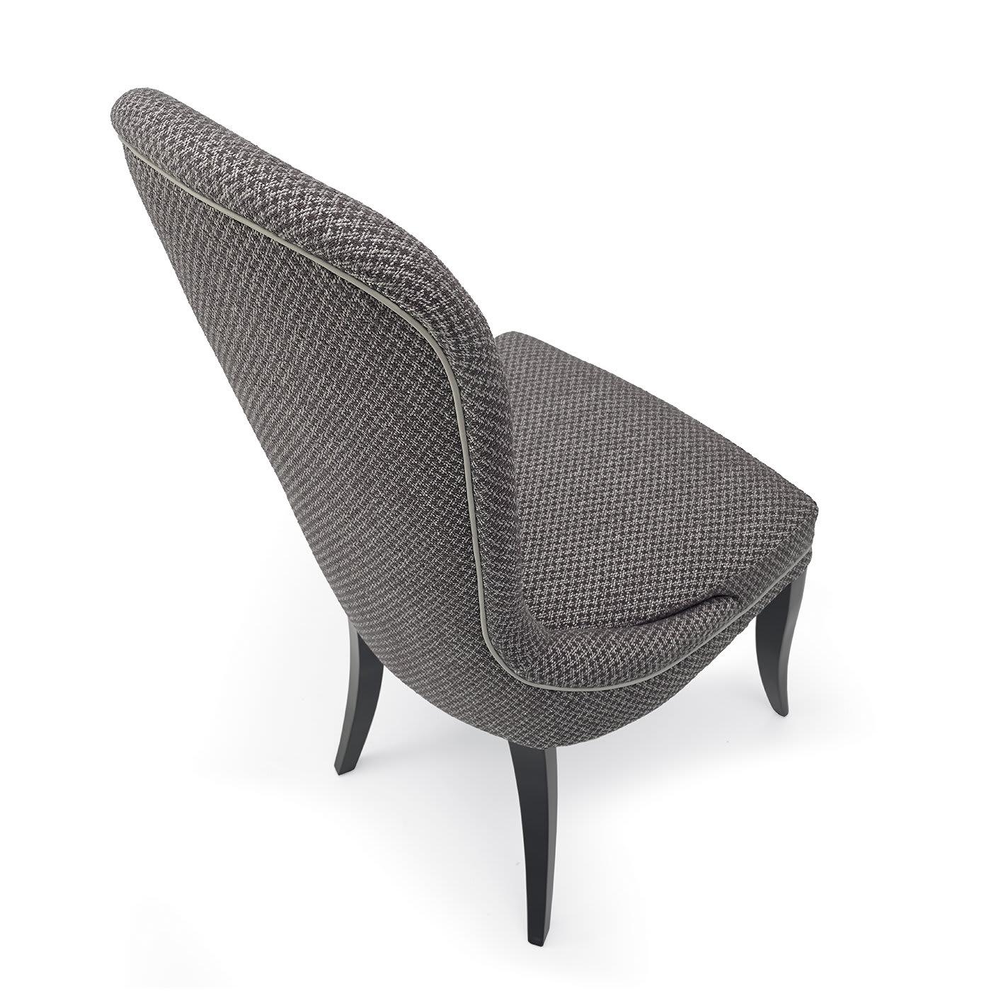 Chaise Artisanale Grise