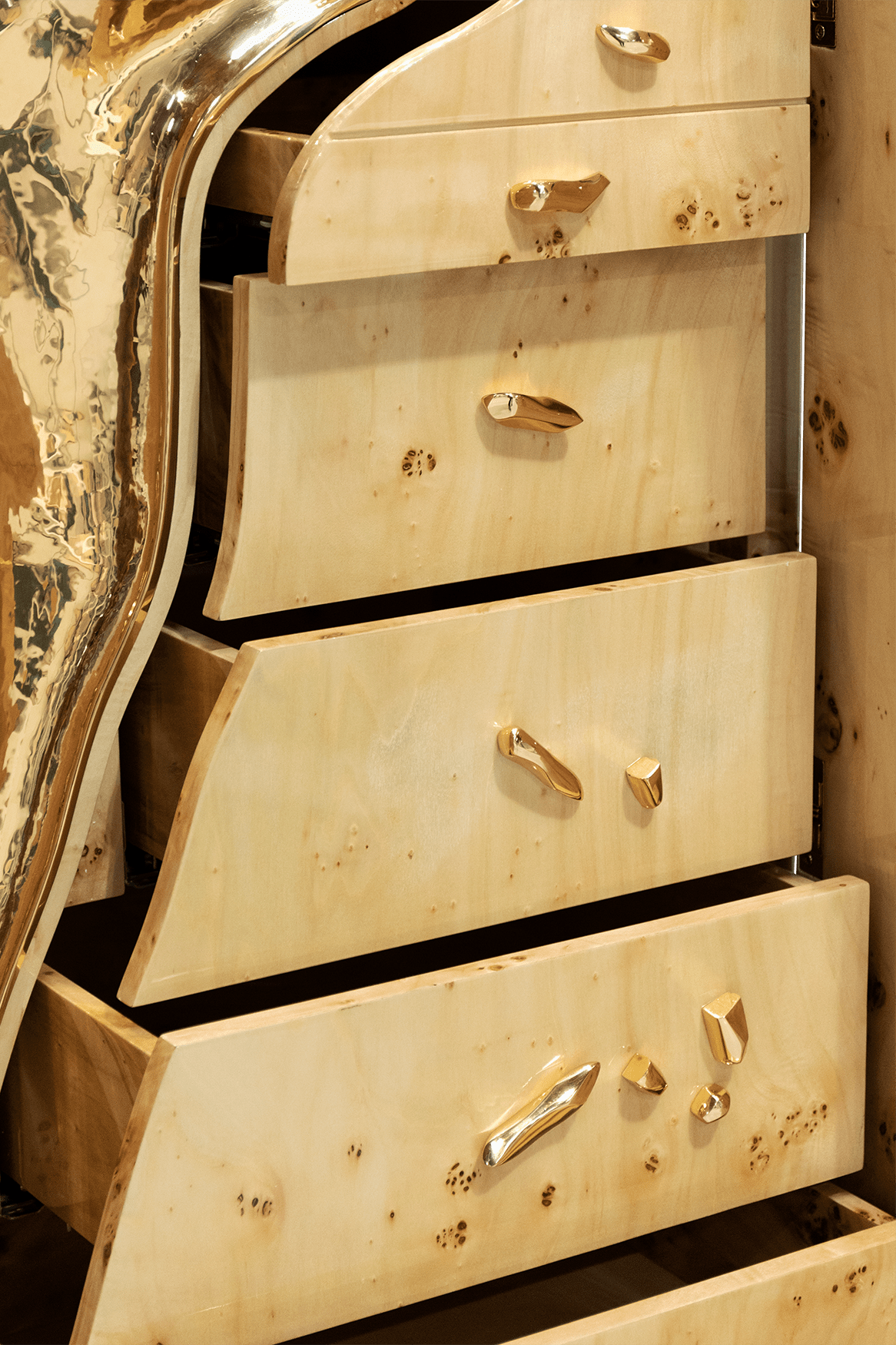 Armoire Peuplier Fissure