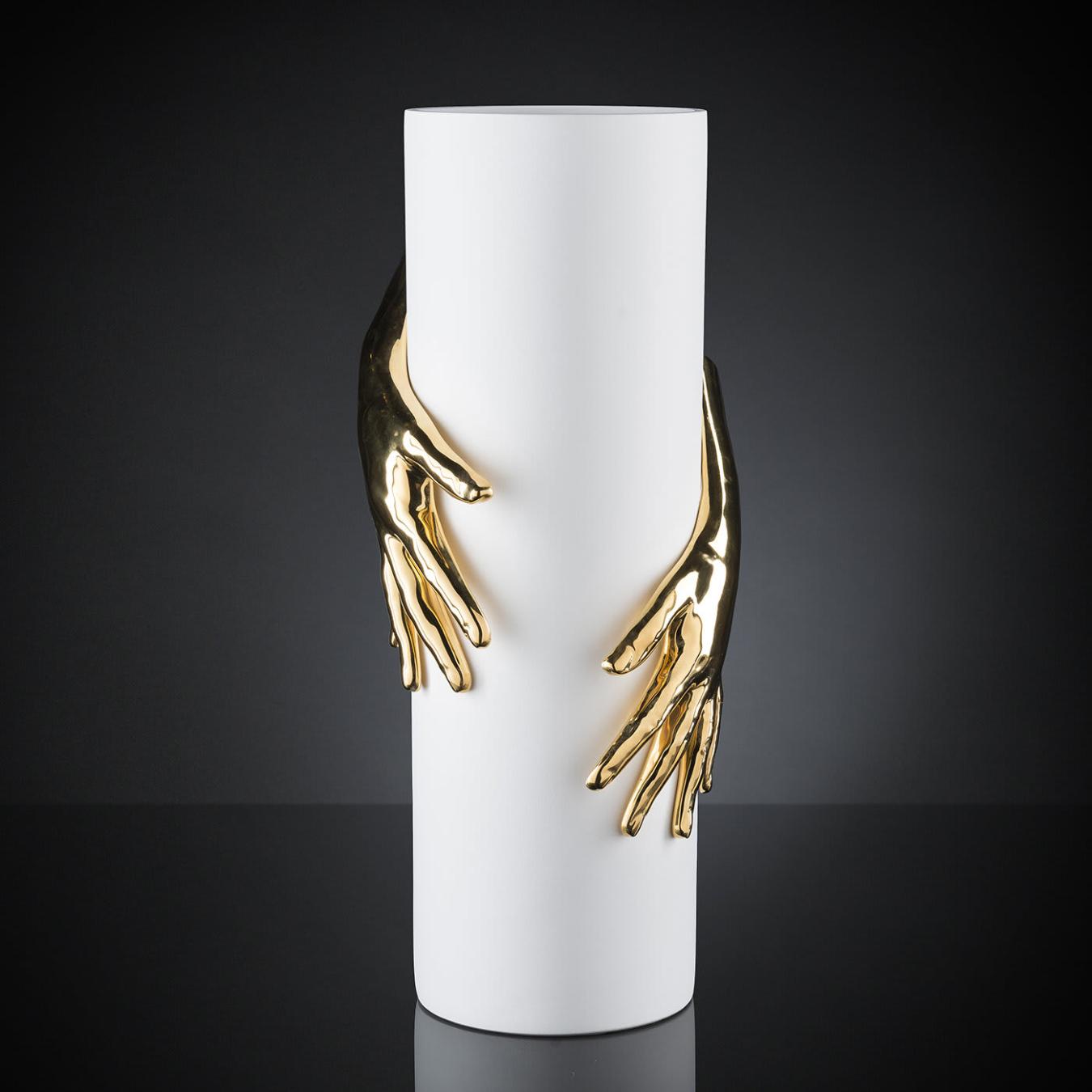 Vase Hands