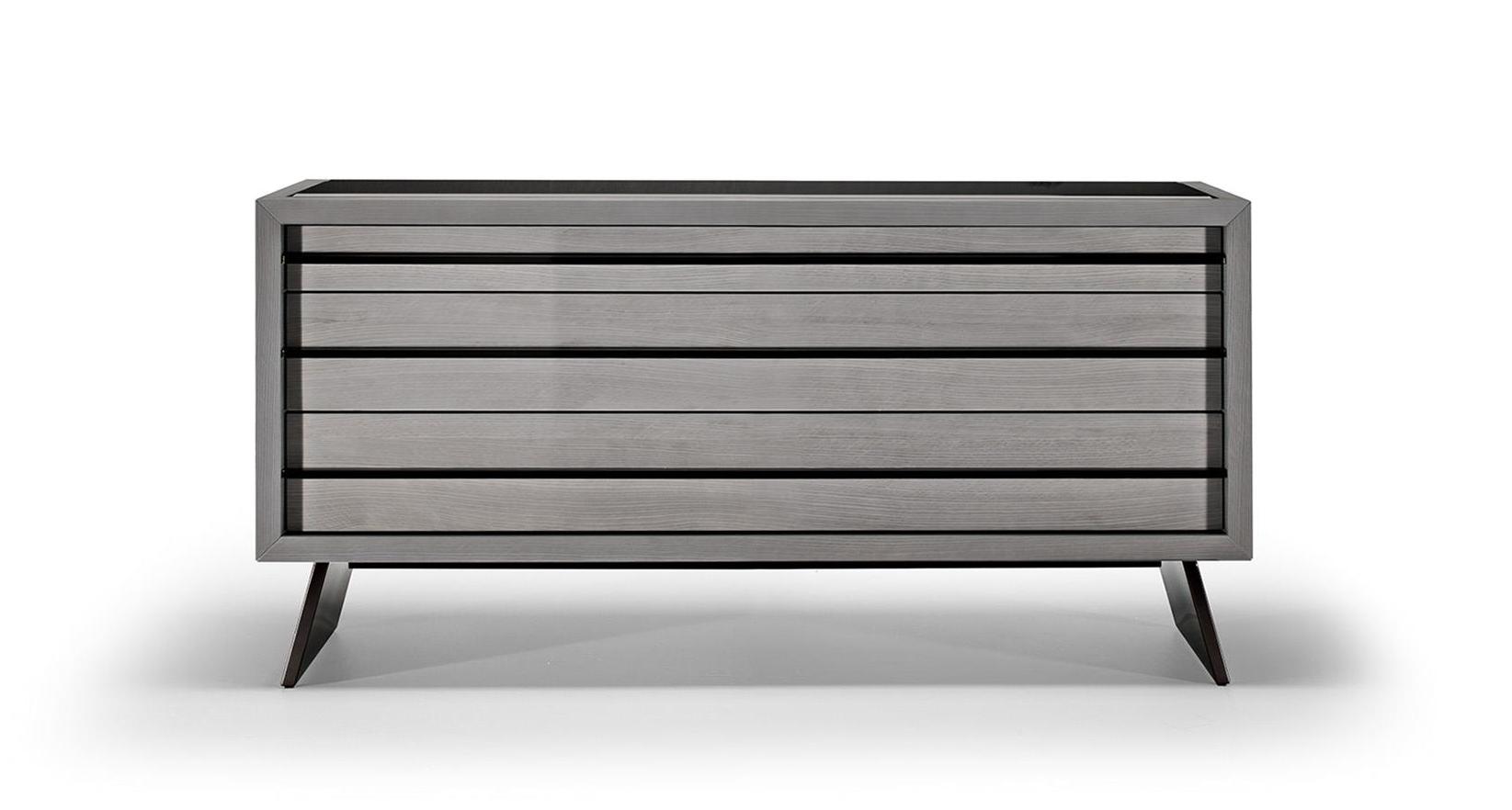 Commode 140 New in Town