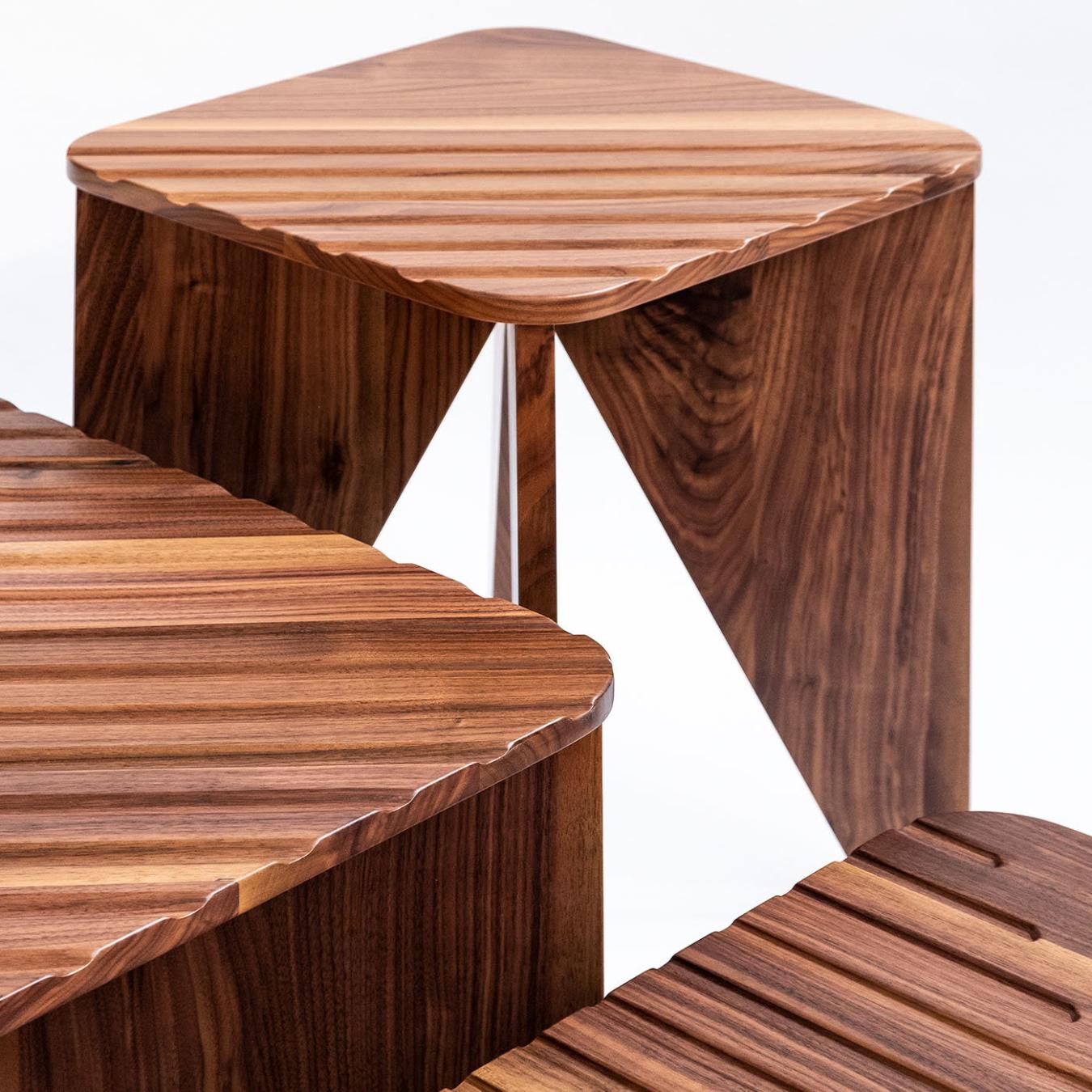 Petite Table Basse en Bois