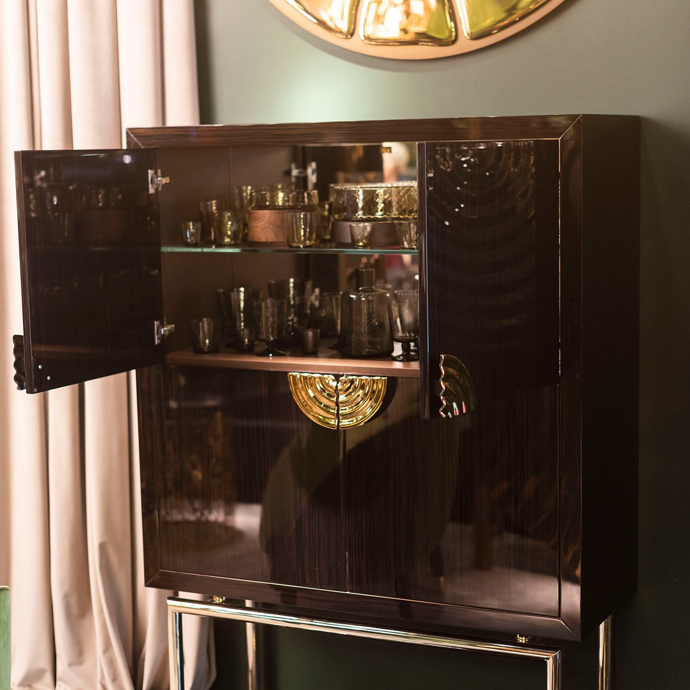 Cabinet Secret haut