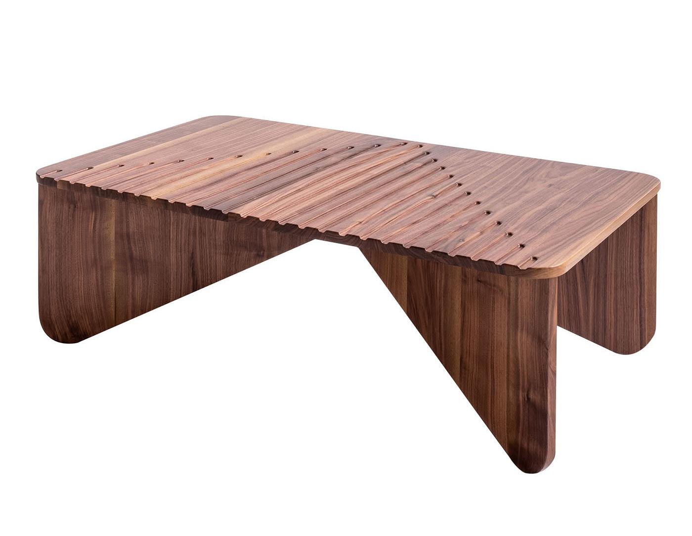 Grande Table Basse en Bois