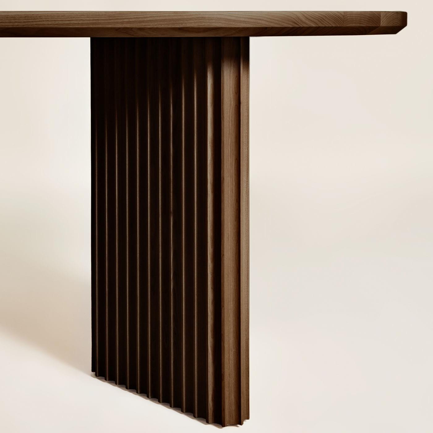 Table Basalto en Frêne Marron