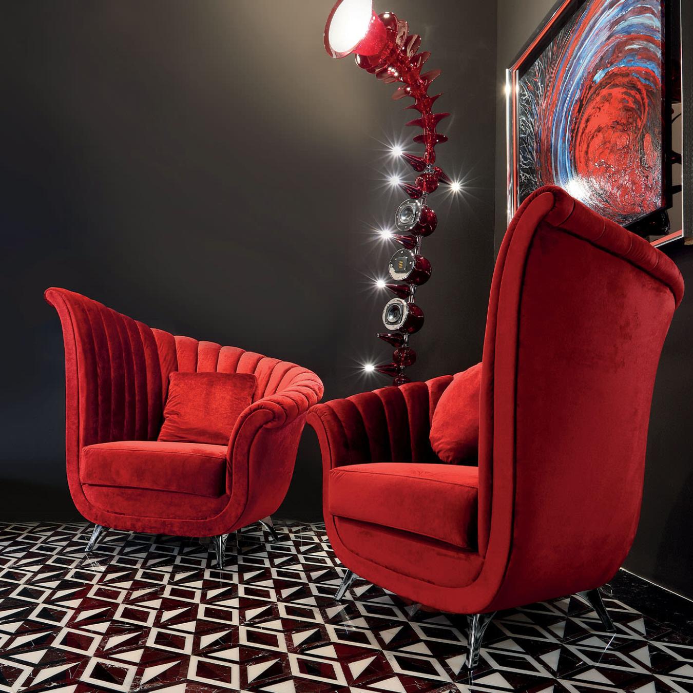Fauteuil en velours rouge