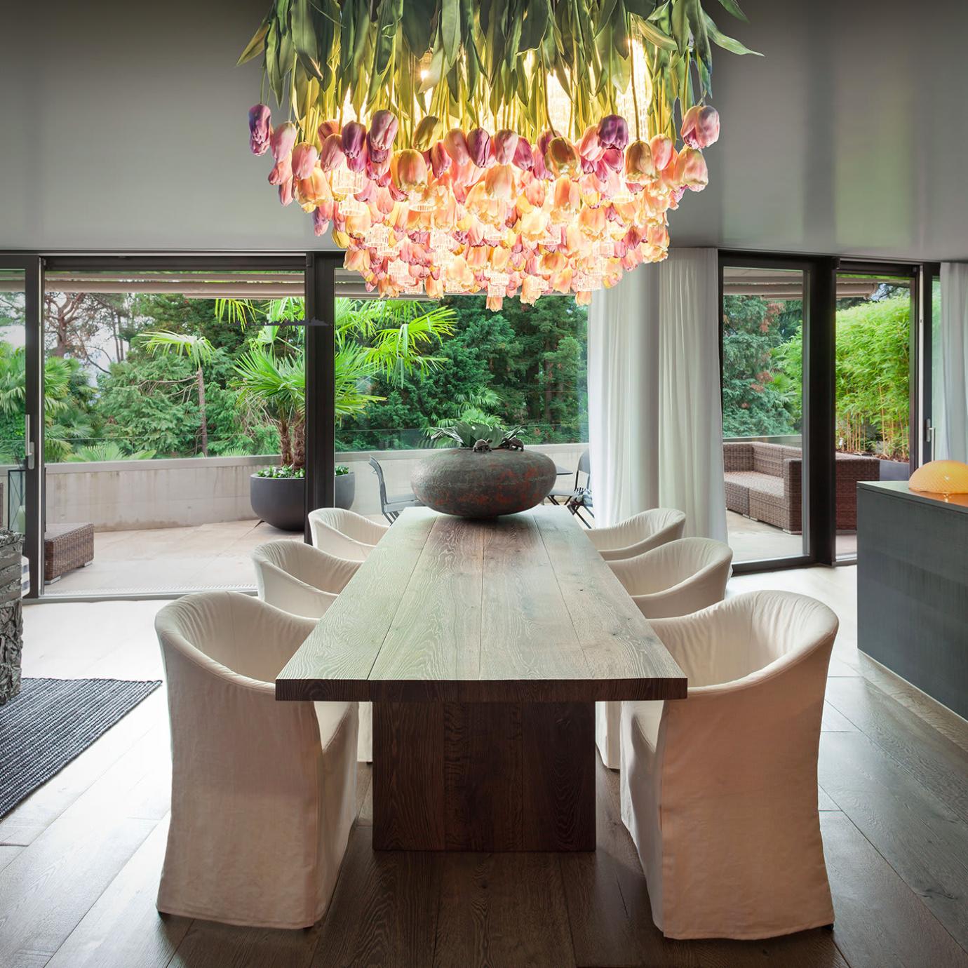 Lustre Tulip
