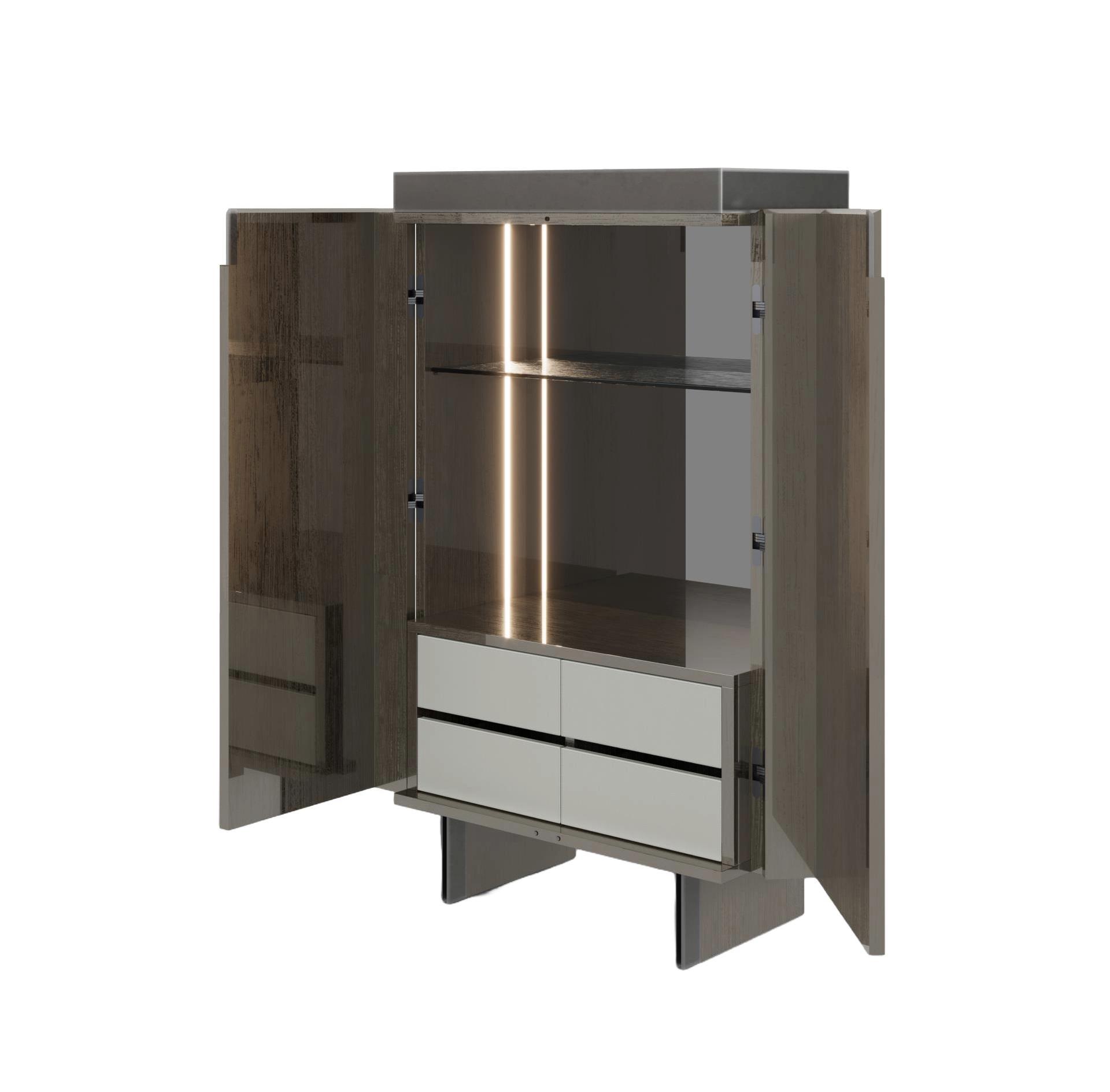 Armoire Stay