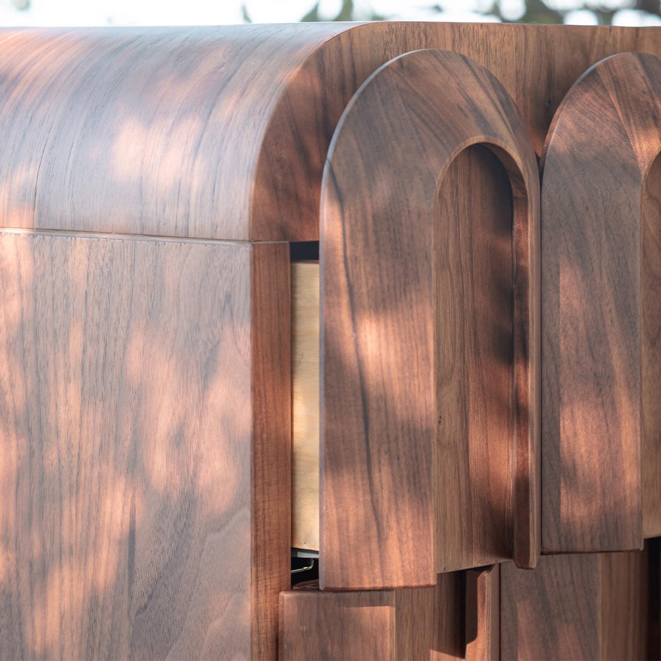 Commode Élégante en Bois