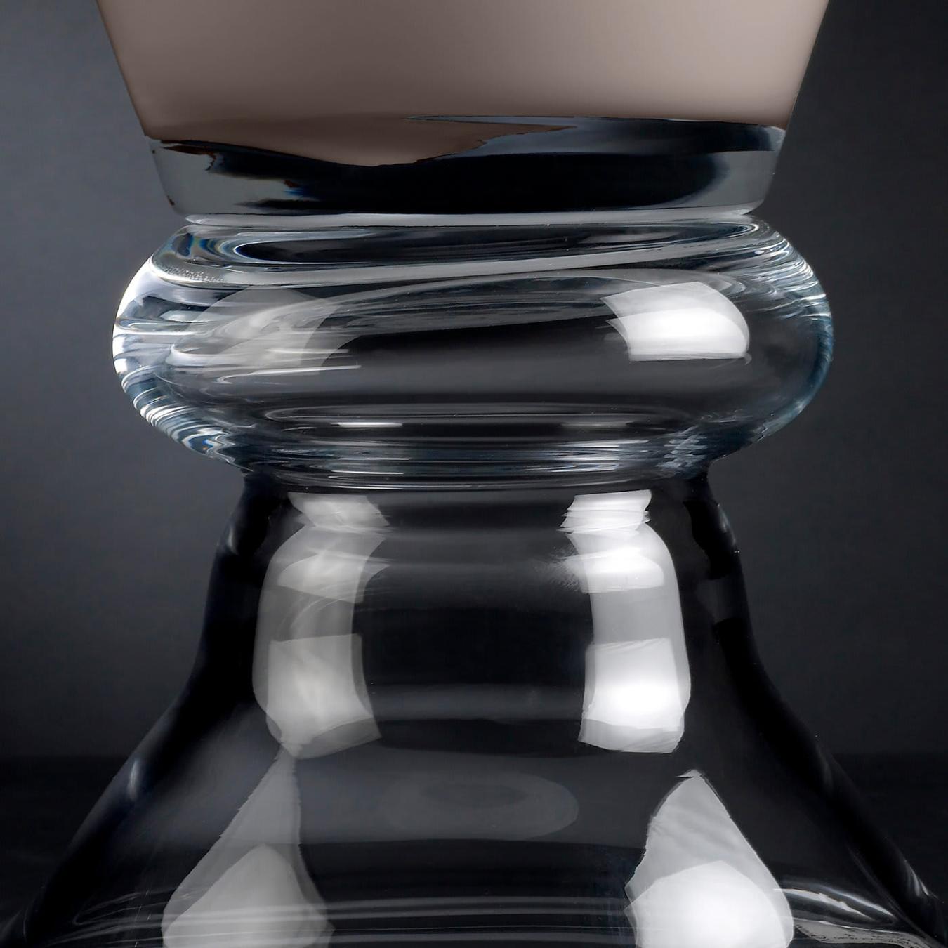 Vase New Romantic