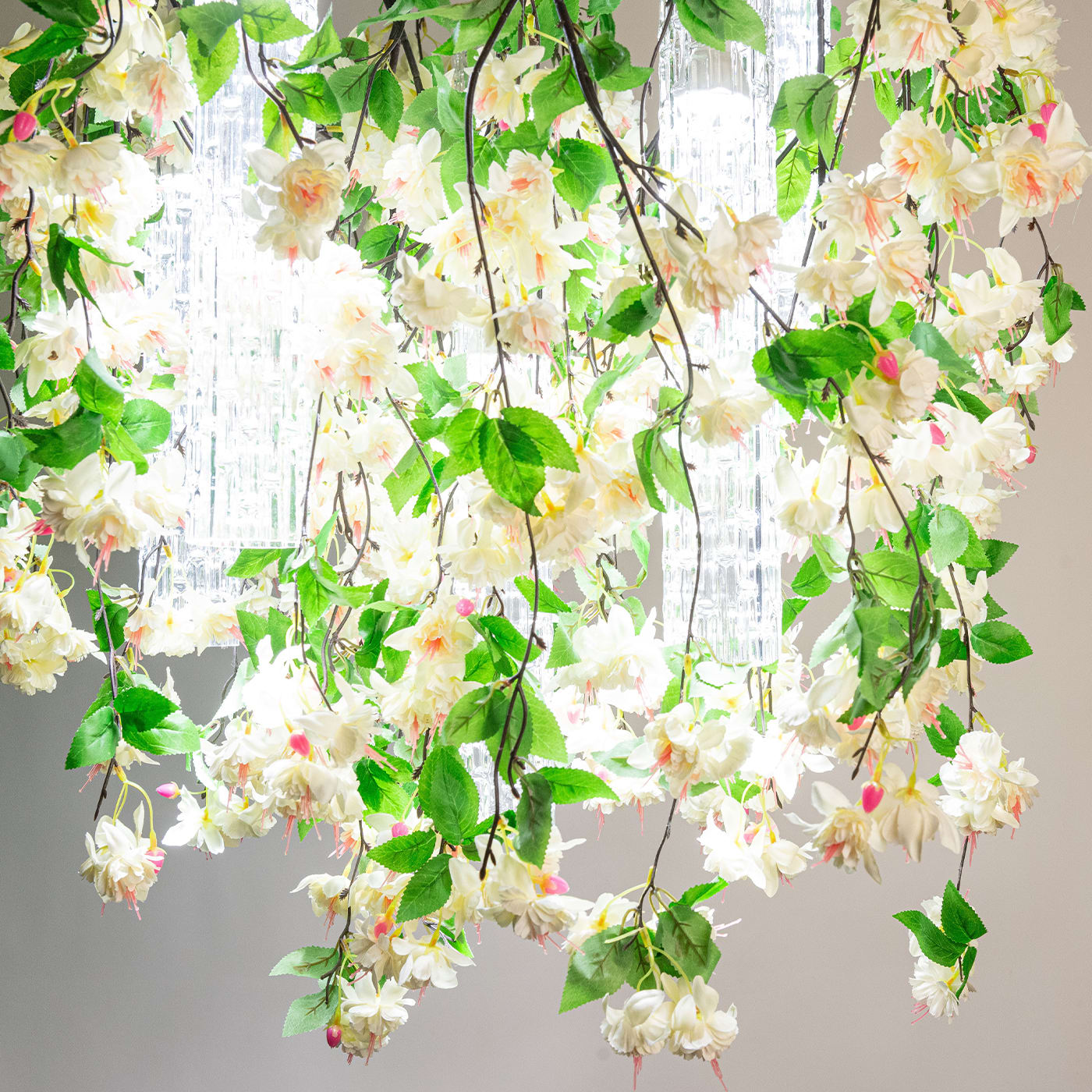 Grand lustre blanc en cascade White Cascade