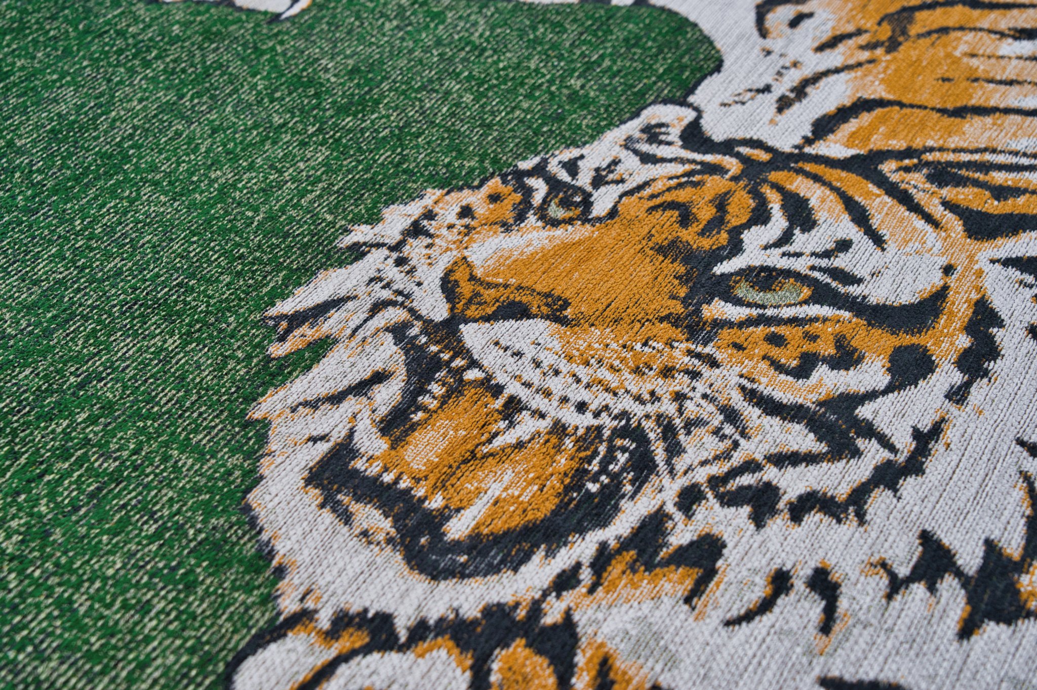 Tapis Green On Fire 9388