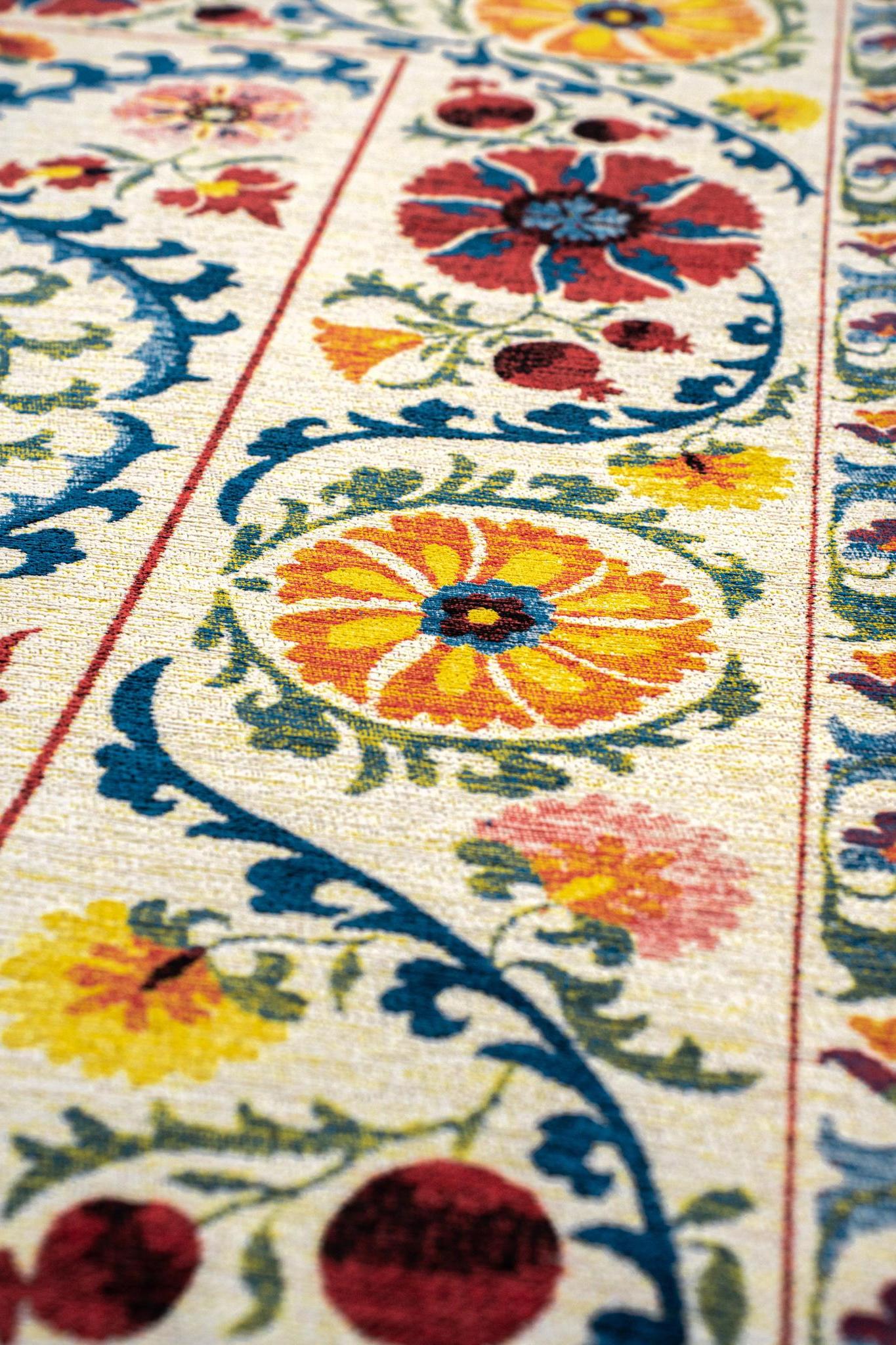 Tapis Suzani «Origine» 9728 | Taille: 280 x 390 cm