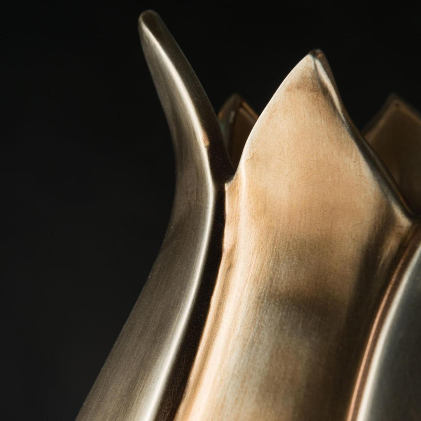 Vase en laiton Tulip
