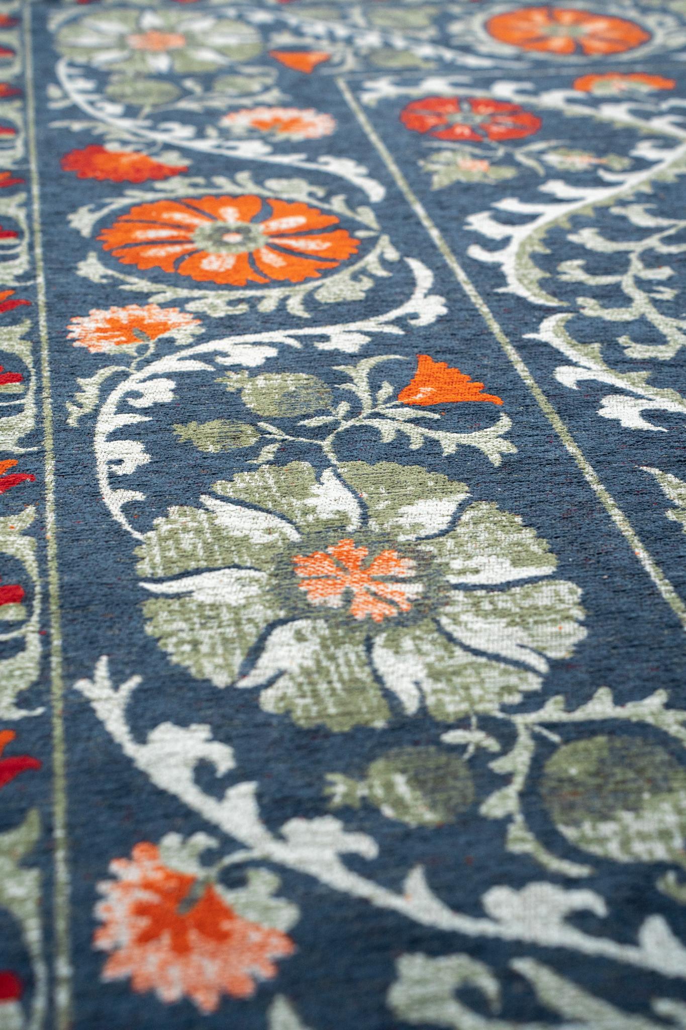 Tapis Suzani «Nordique» 9730