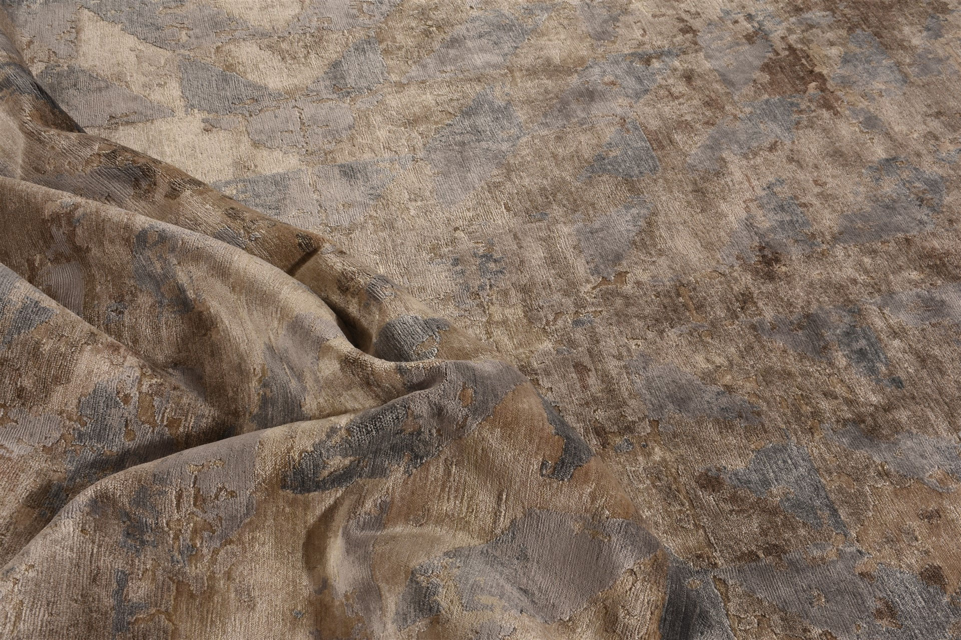 Tapis Abstrait Indien en Soie de Bambou