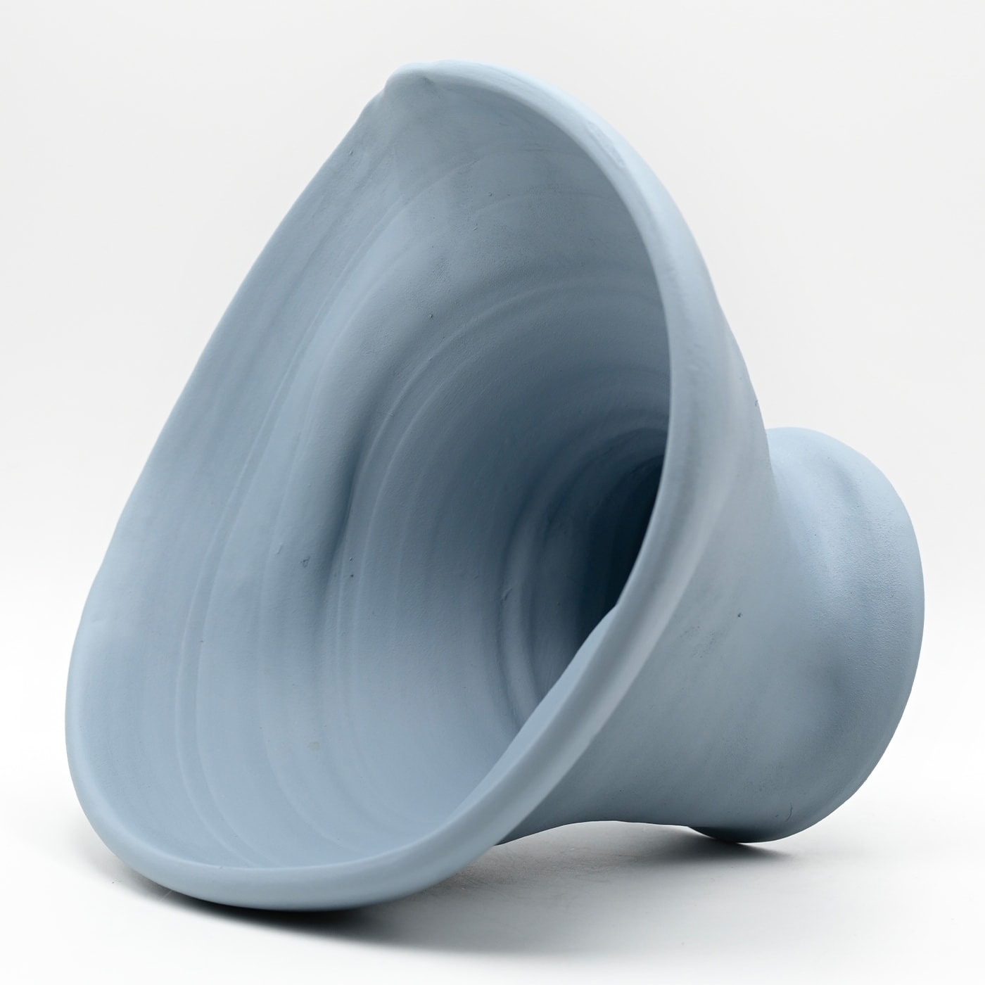 Vase Bleu Ciel Sculpteur à la Main