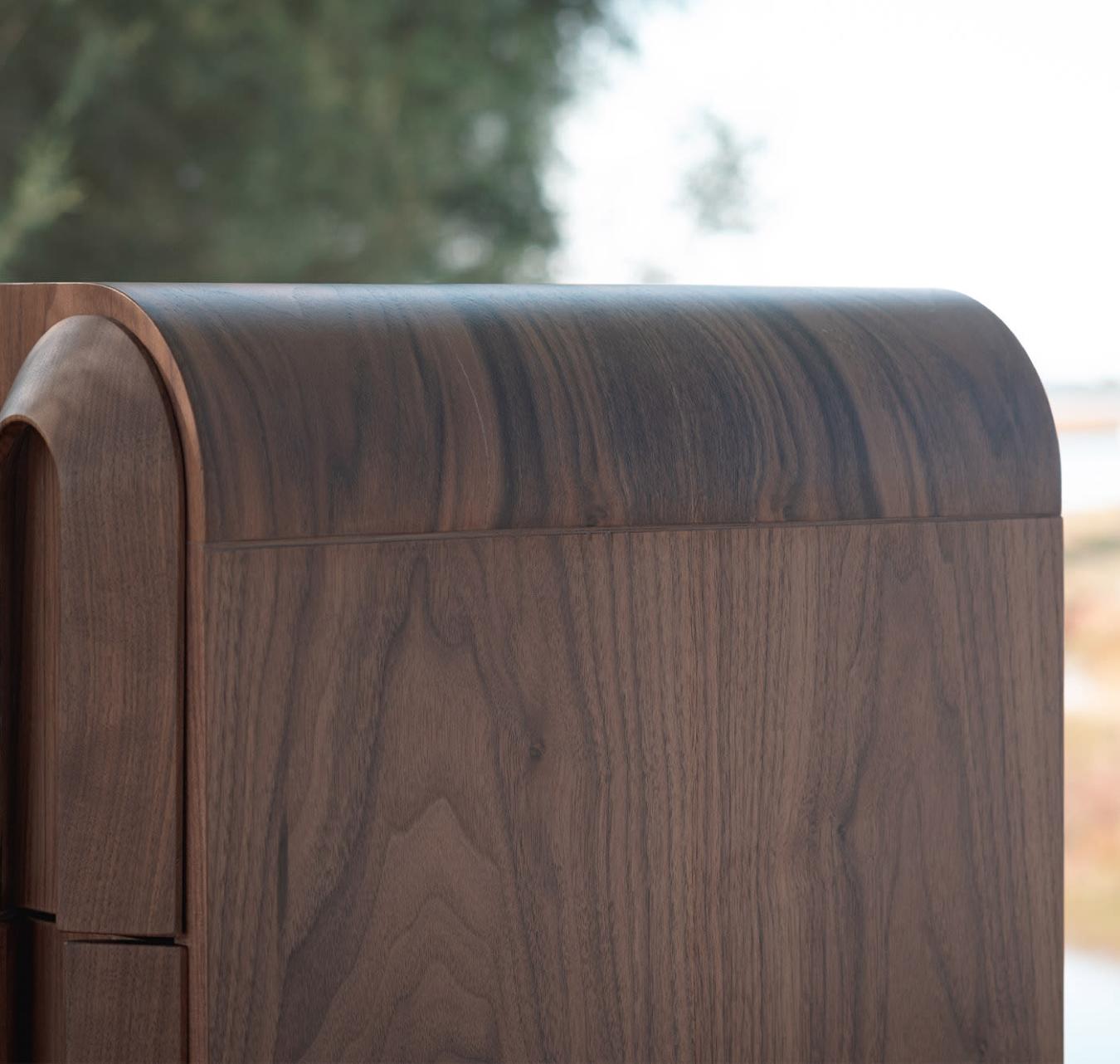 Commode Élégante en Bois