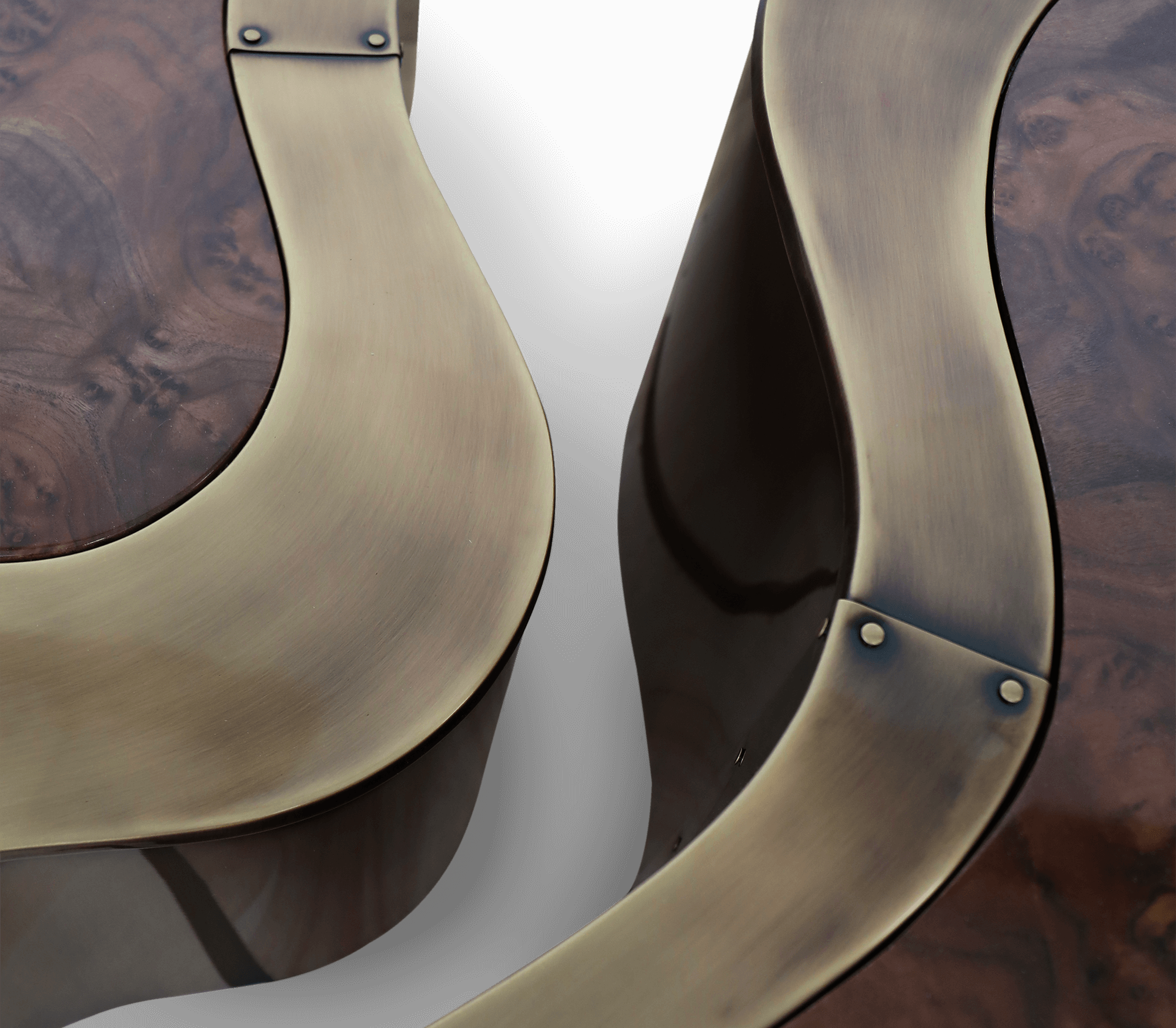 Tables Crest Patine & Noyer
