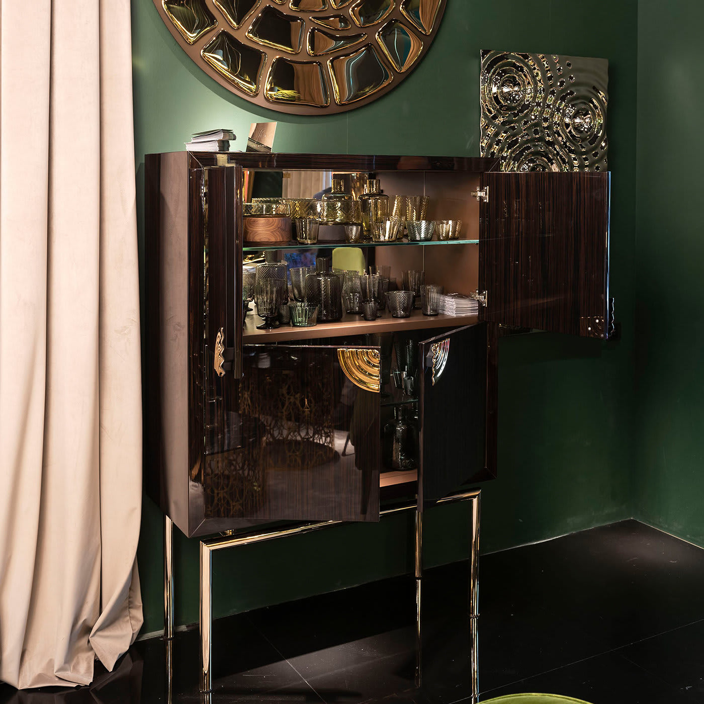 Cabinet Secret haut