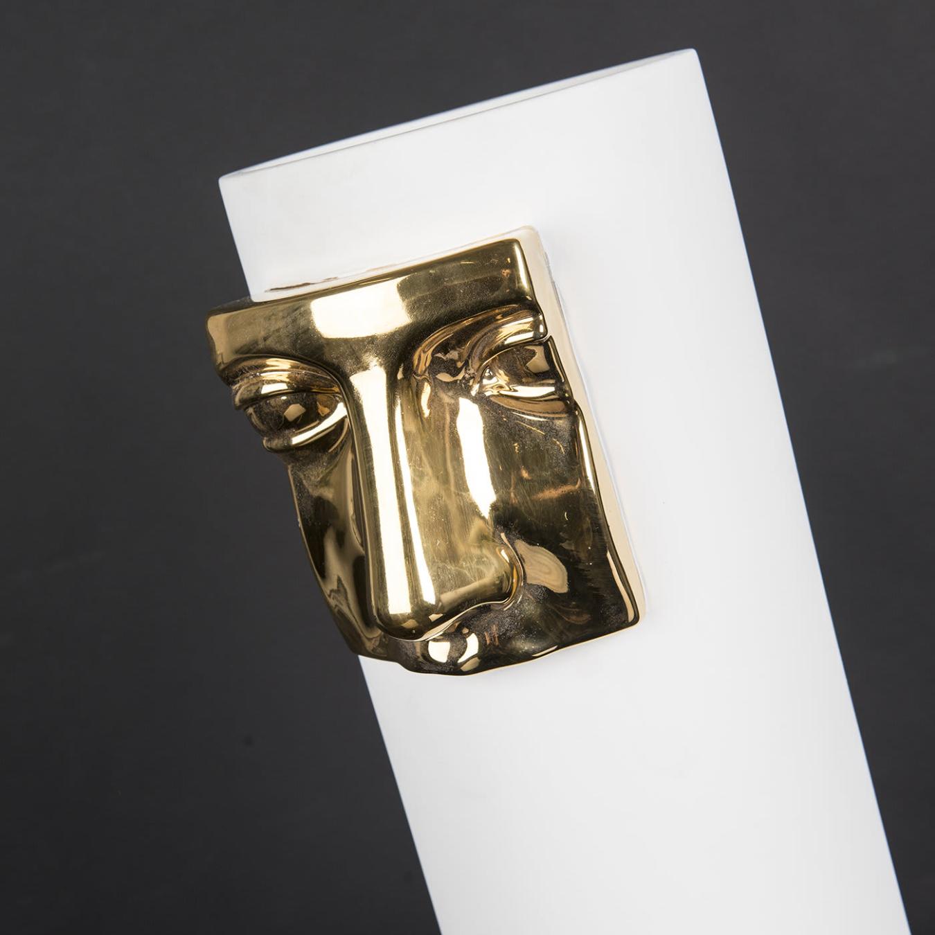 Vase nez Giunone
