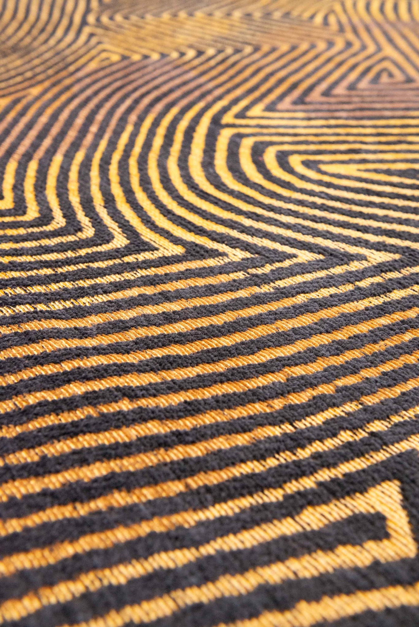 Tapis Black Gold 9227