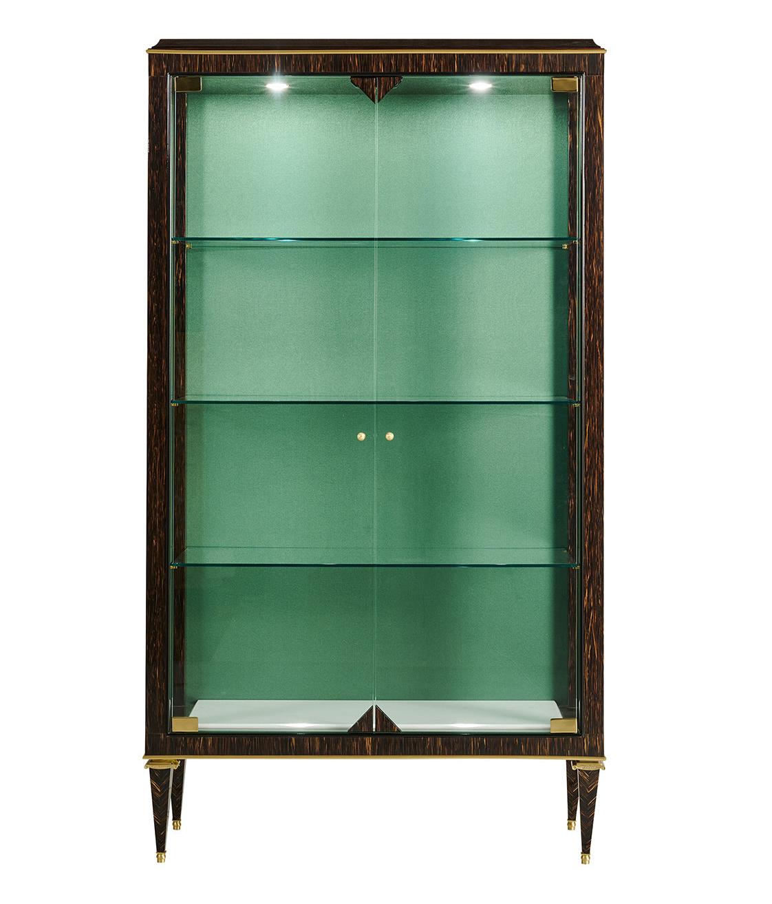 Armoire en bois de palmier avec accents en laiton