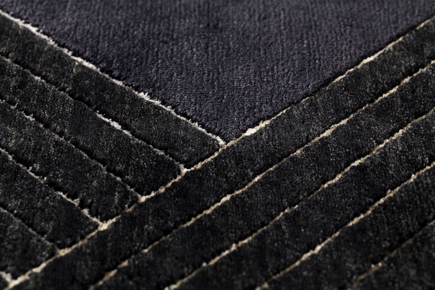 Tapis Rayé Noir en Laine & Viscose