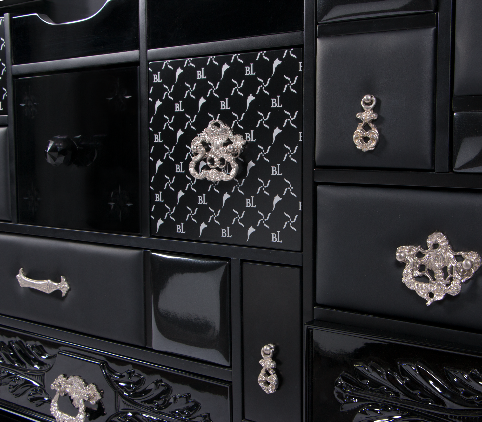 Buffet Noir Miro