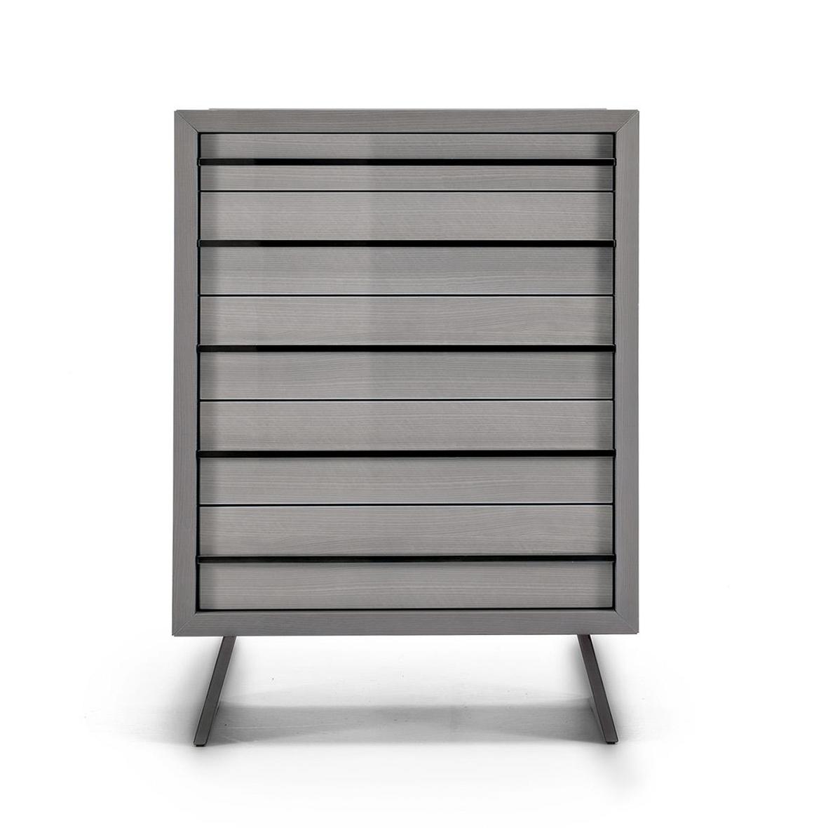 Commode New in Town