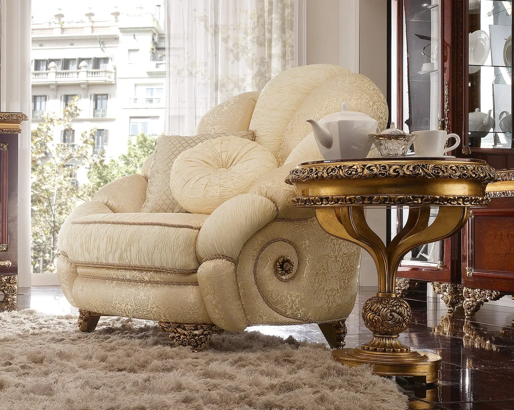 Fauteuil Royal En Tissu Italien