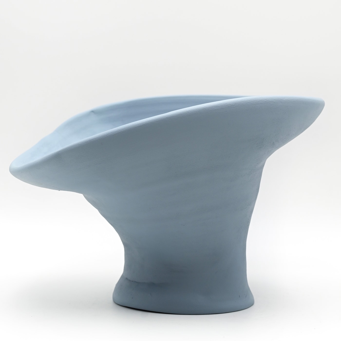 Vase Bleu Ciel Sculpteur à la Main