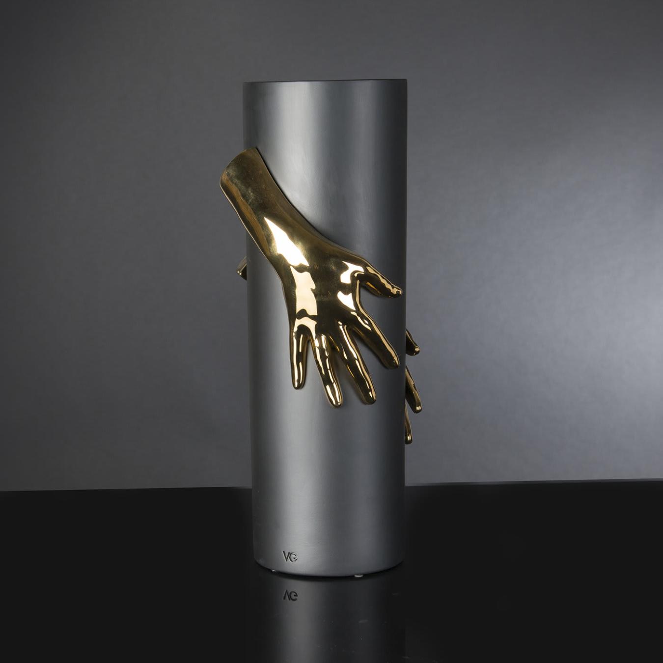 Vase Hands