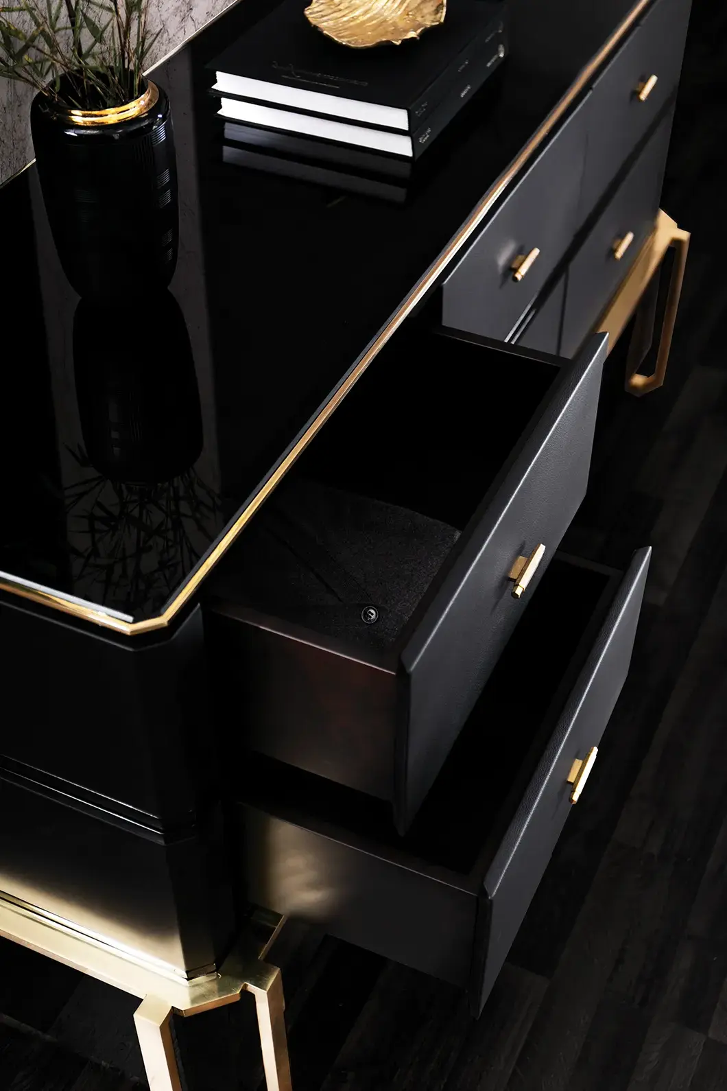Commode Waltz - 2