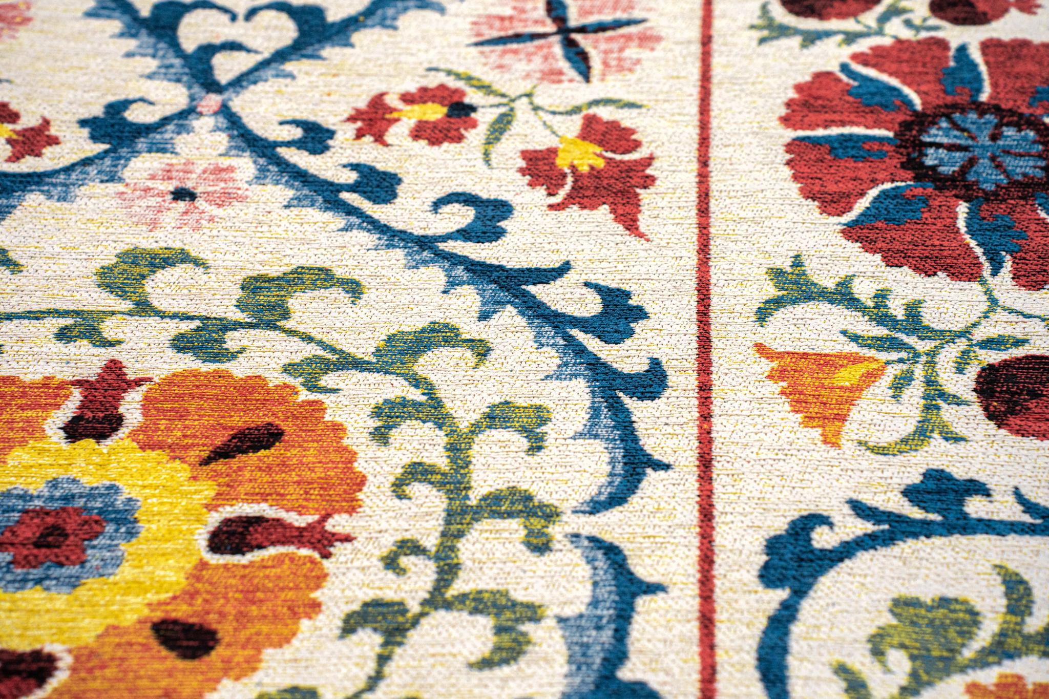 Tapis Suzani «Origine» 9728 | Taille: 280 x 390 cm