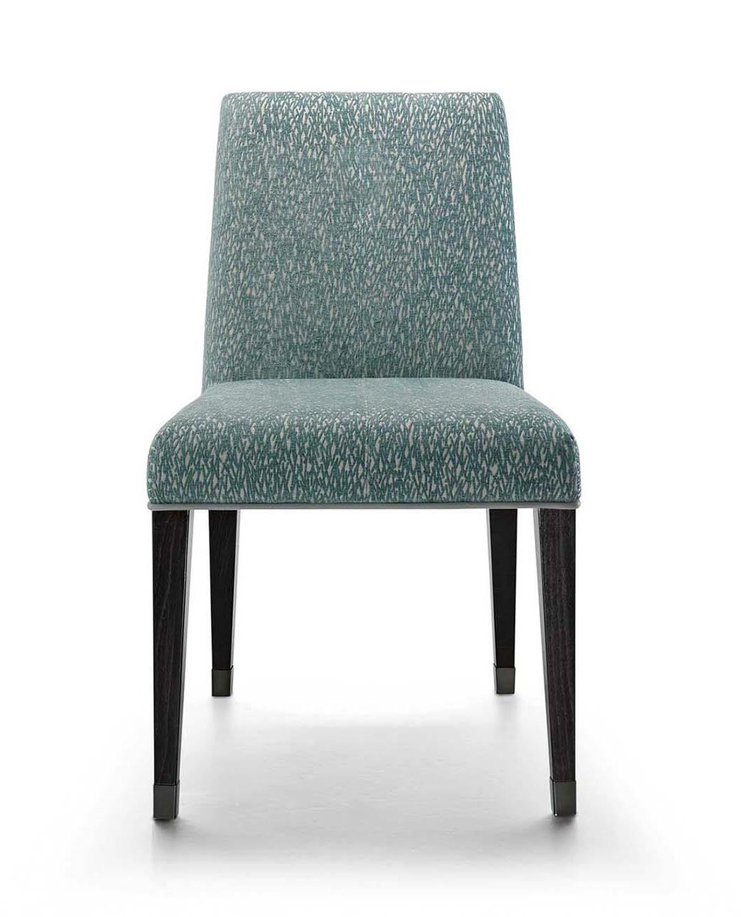 Chaise Black & More