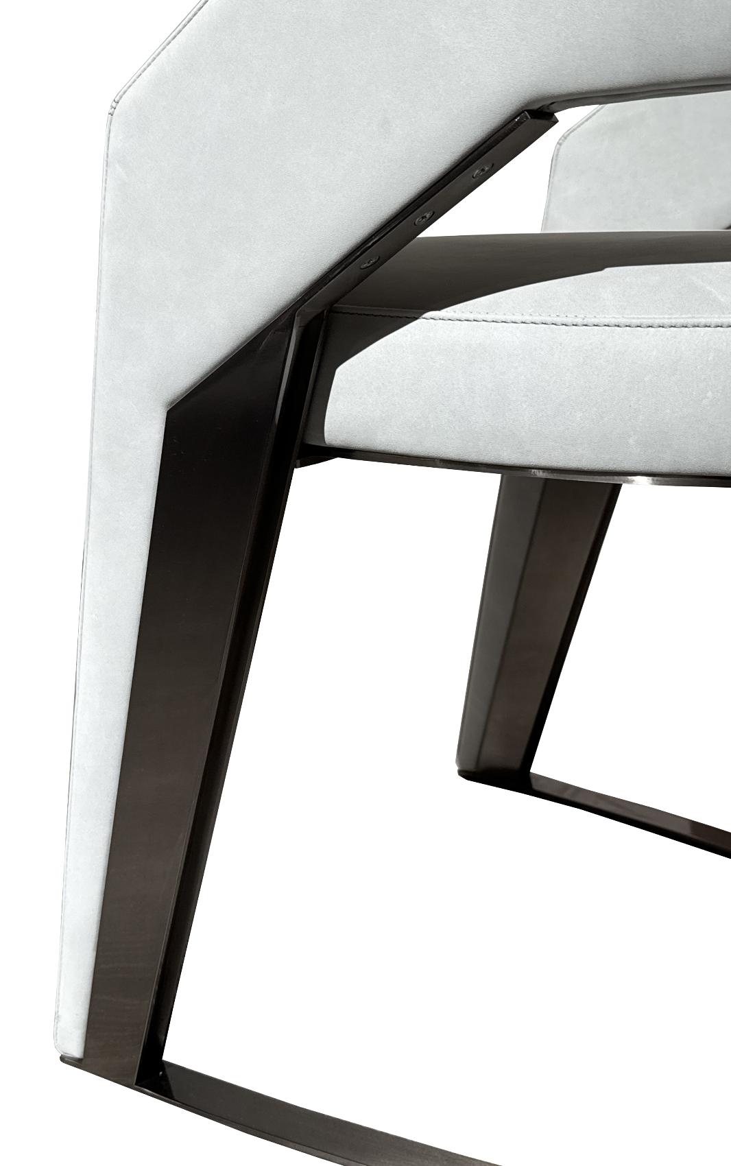 Chaise de salle à manger galbée Wally