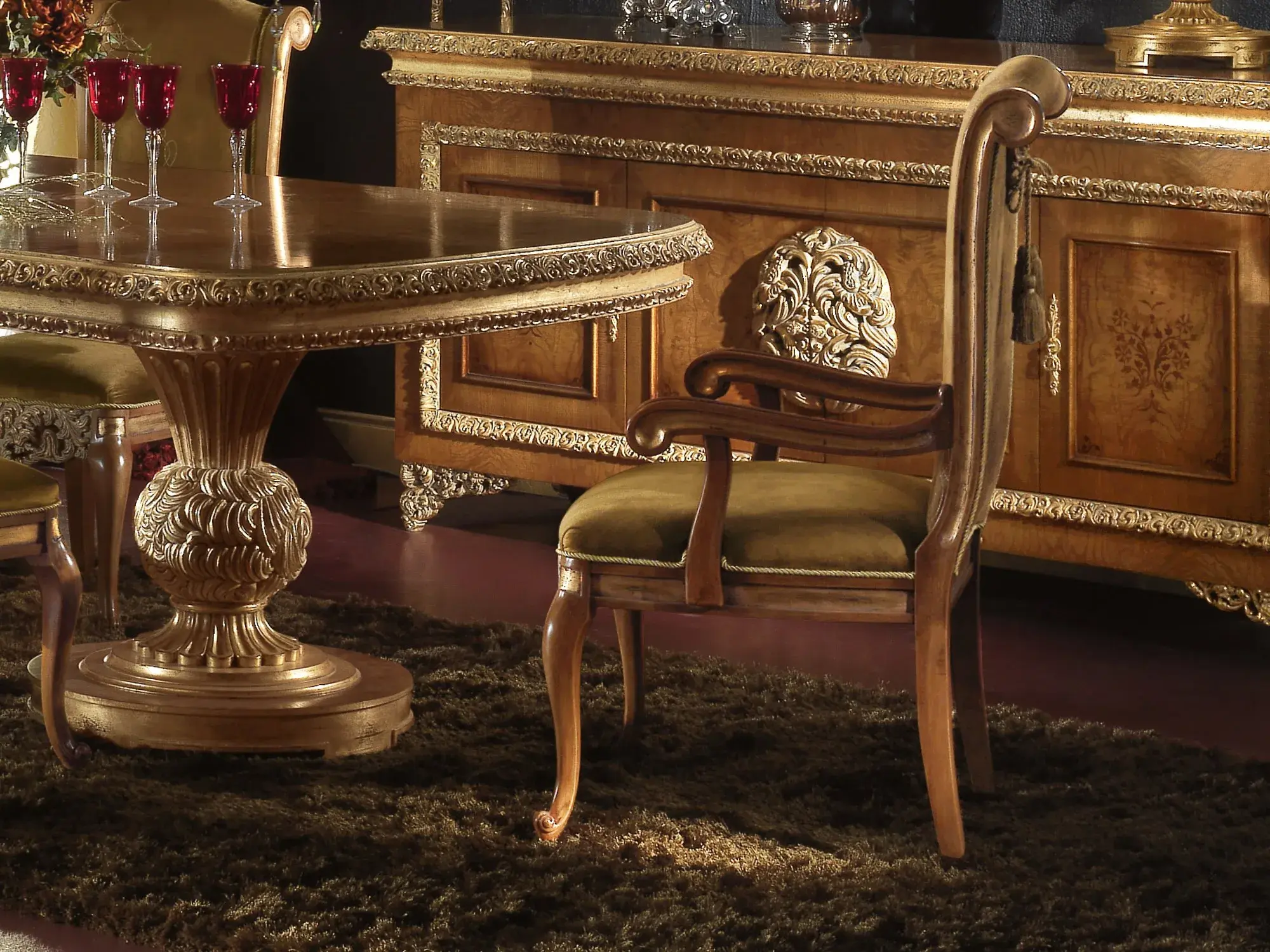 Chaise Royale Italienne avec Accoudoirs