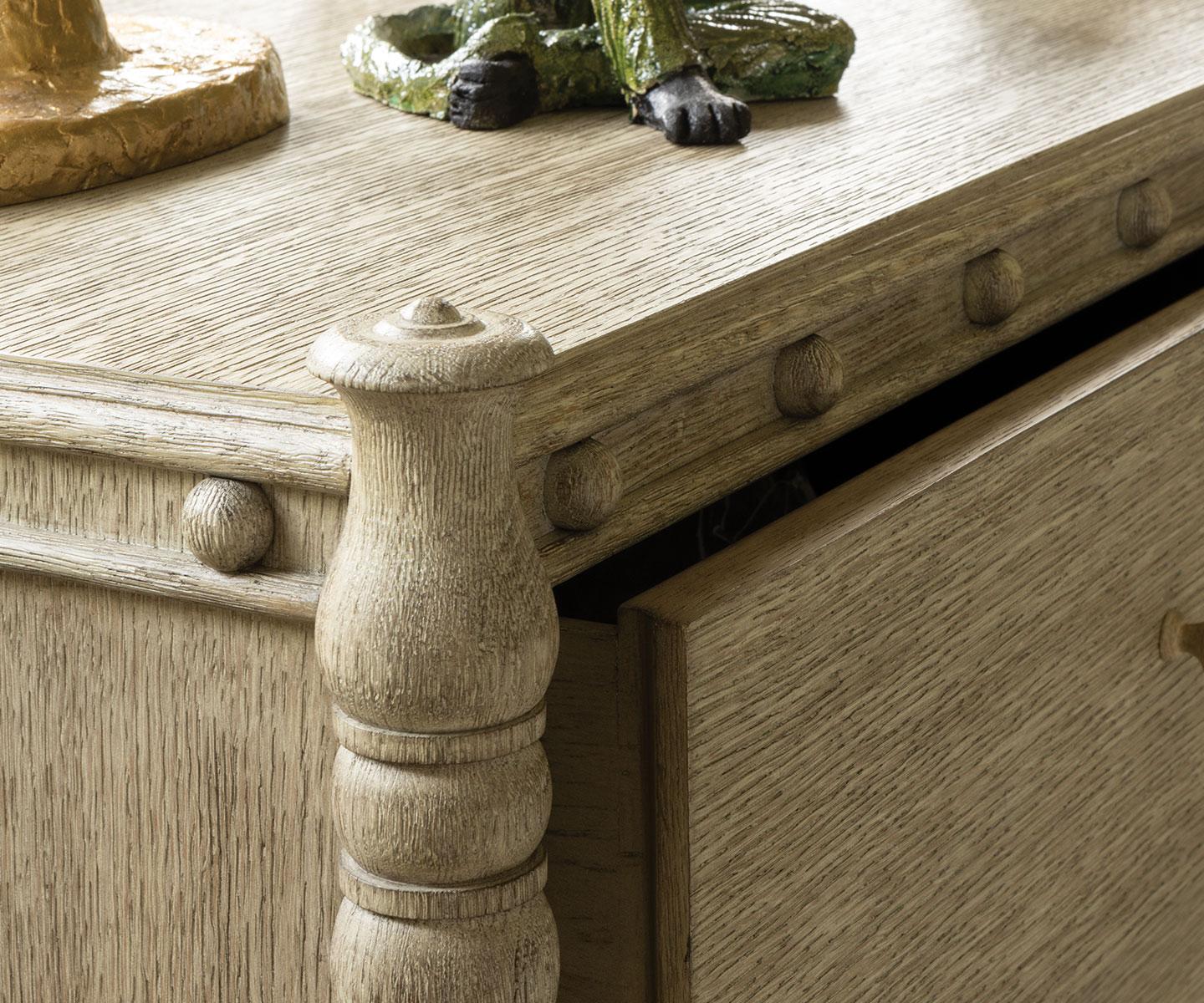 Morris Commode