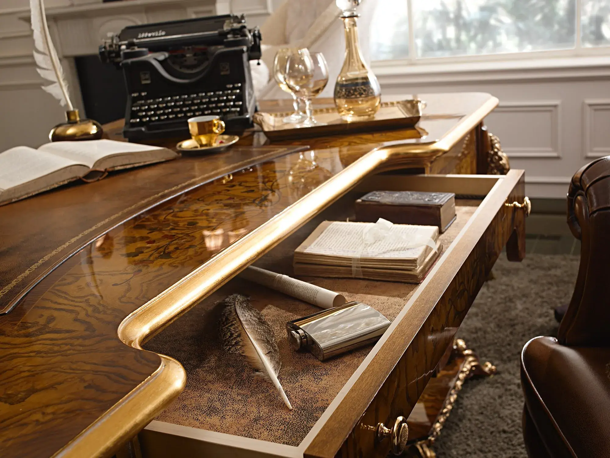 Bureau de Luxe Dolcevita