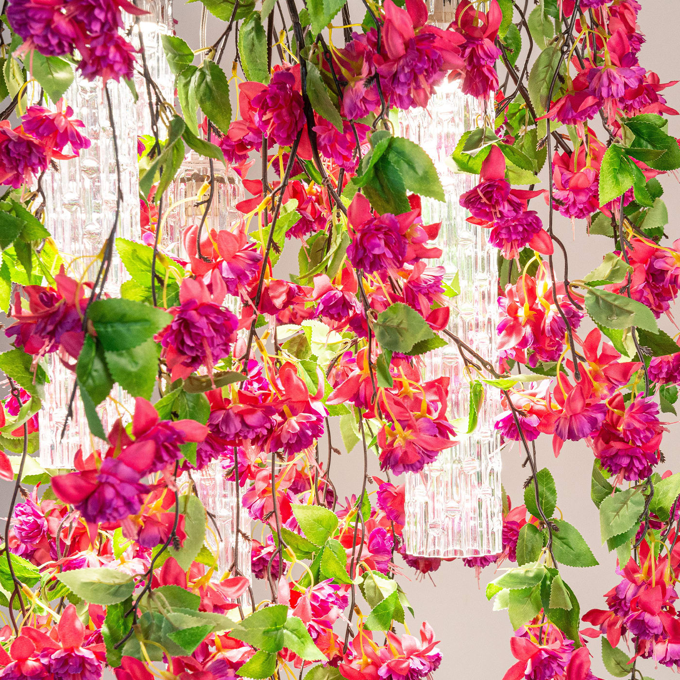 Grand lustre rose en cascade Pink Cascade