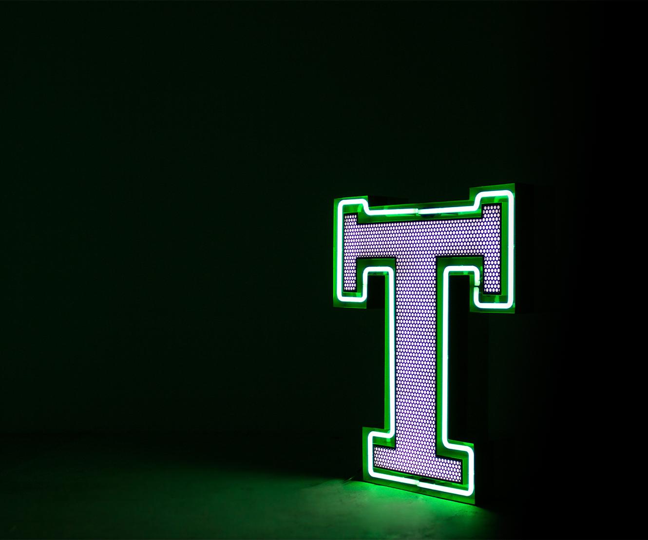 Lettre Lumineuse Timeless T