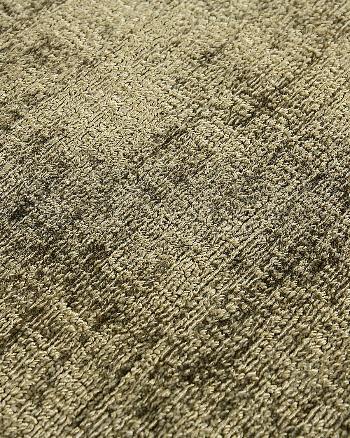 Tapis en Soie de Banane Olive | Taille: 300 x 400 cm